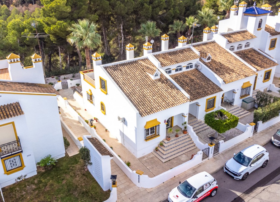 Herverkoop - Vrijstaande Villa -
Orihuela Costa
