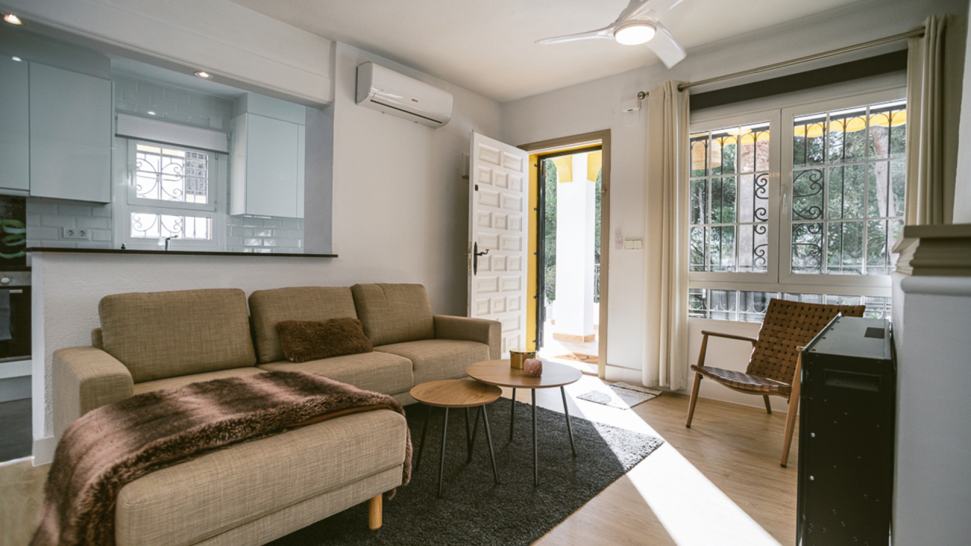 Herverkoop - Vrijstaande Villa -
Orihuela Costa