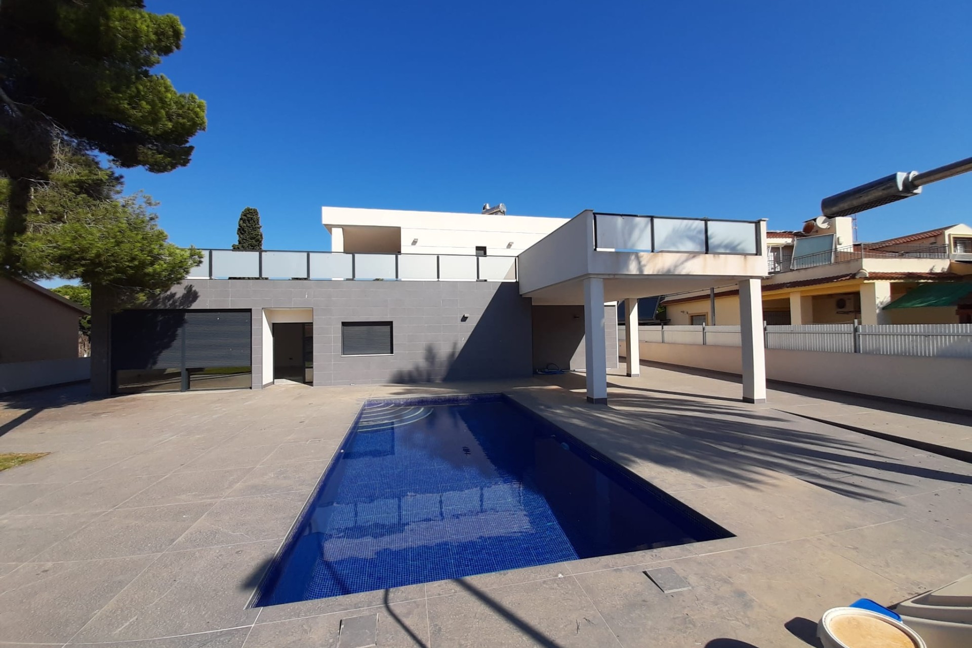 Herverkoop - Vrijstaande Villa -
Orihuela Costa