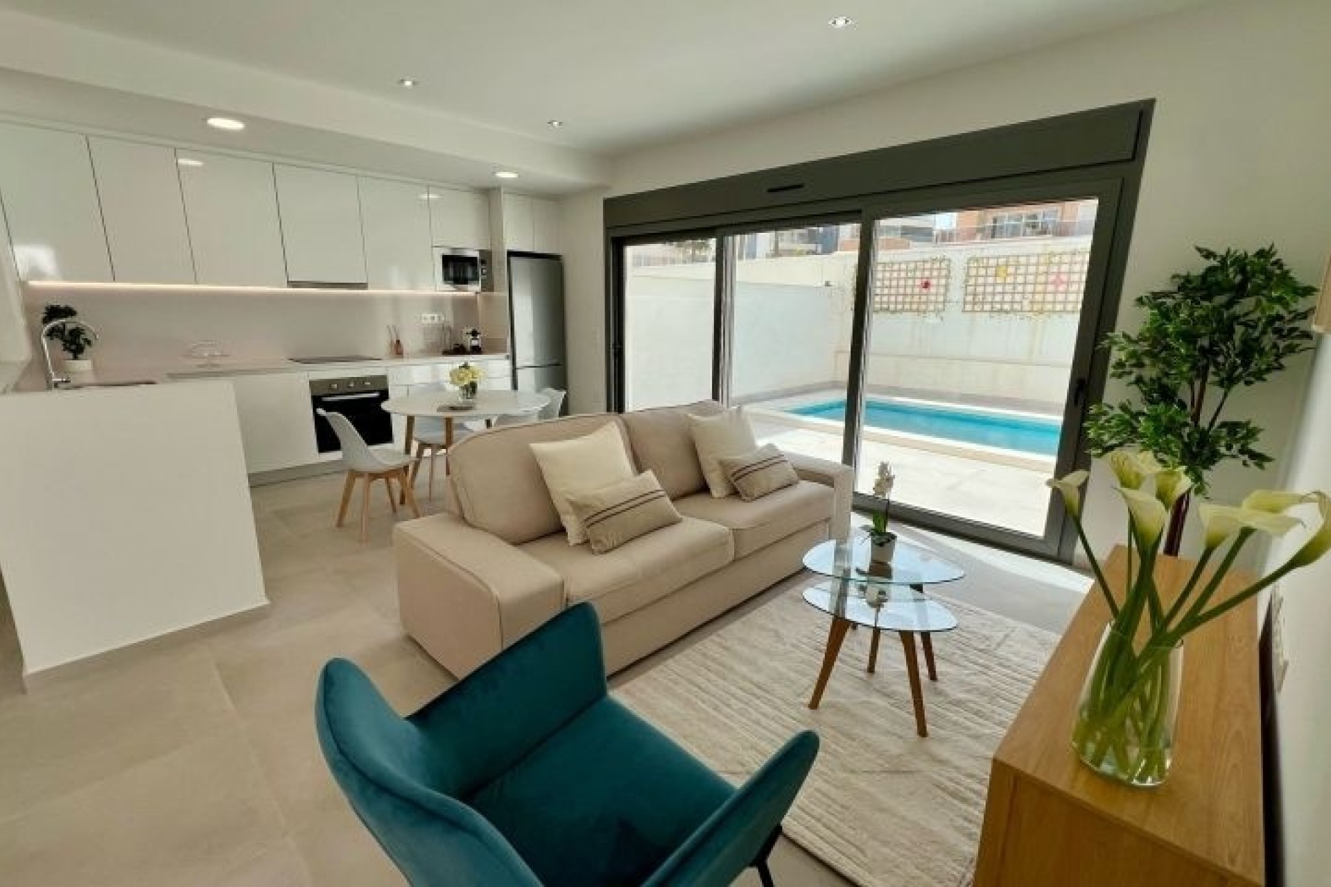 Herverkoop - Vrijstaande Villa -
Orihuela Costa