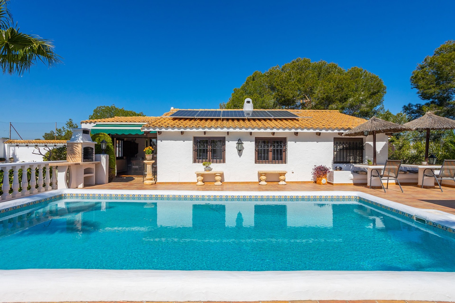 Herverkoop - Vrijstaande Villa -
Orihuela - Inland