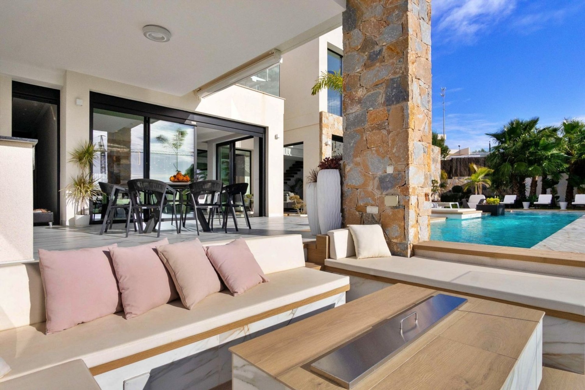Herverkoop - Vrijstaande Villa -
Orihuela - Las Colinas Golf