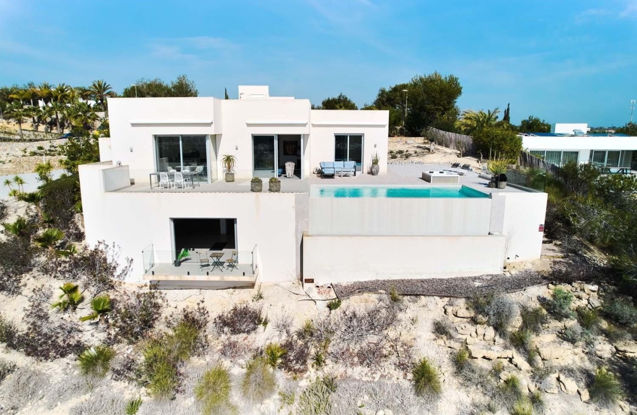 Herverkoop - Vrijstaande Villa -
Orihuela - Las Colinas Golf