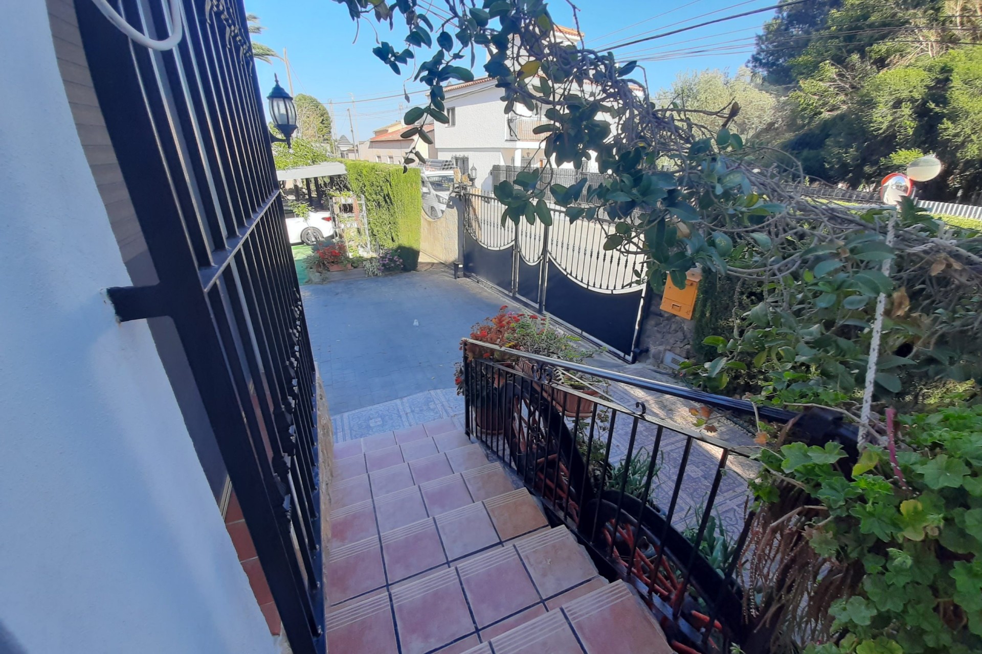 Herverkoop - Vrijstaande Villa -
Orihuela