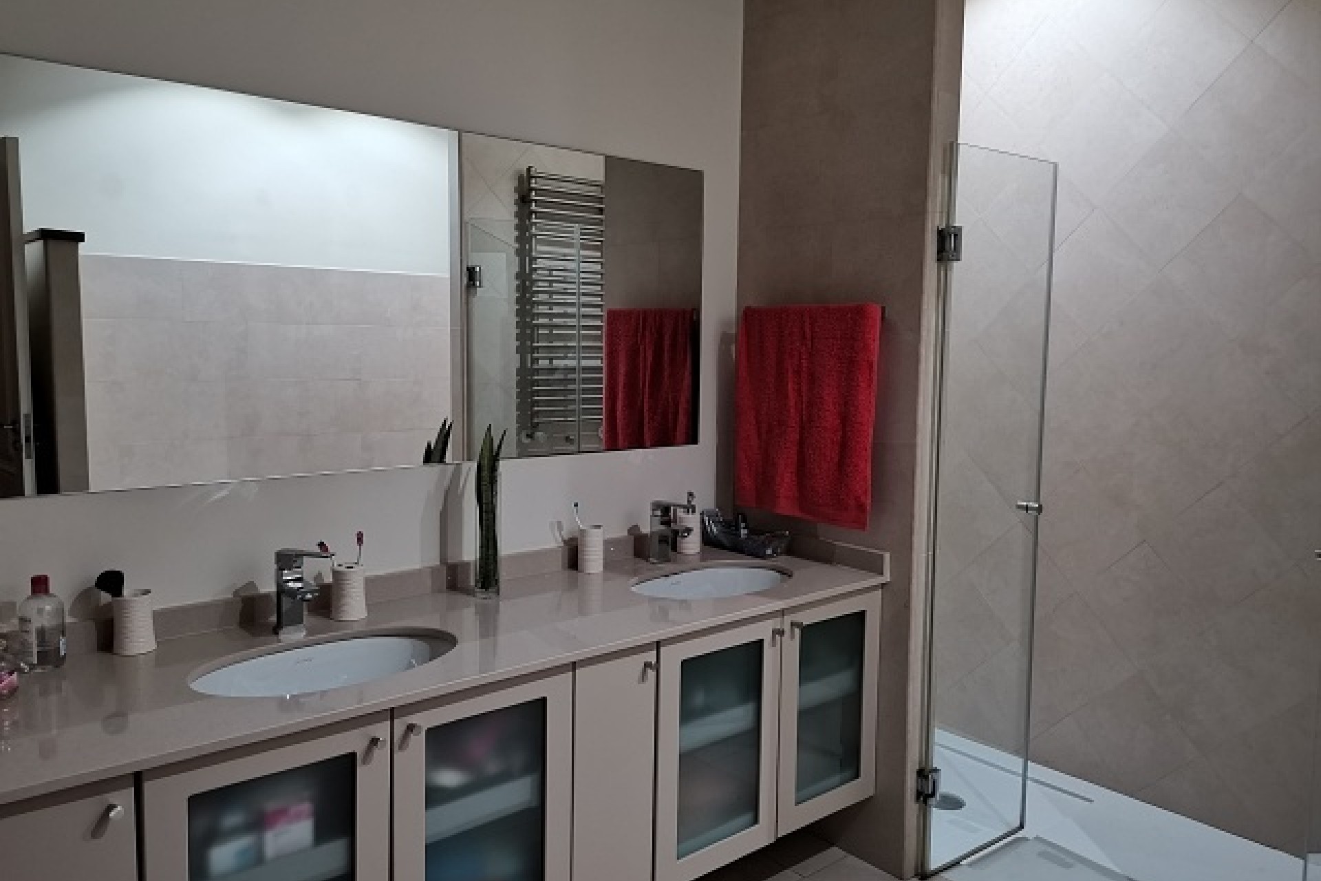 Herverkoop - Vrijstaande Villa -
Orihuela