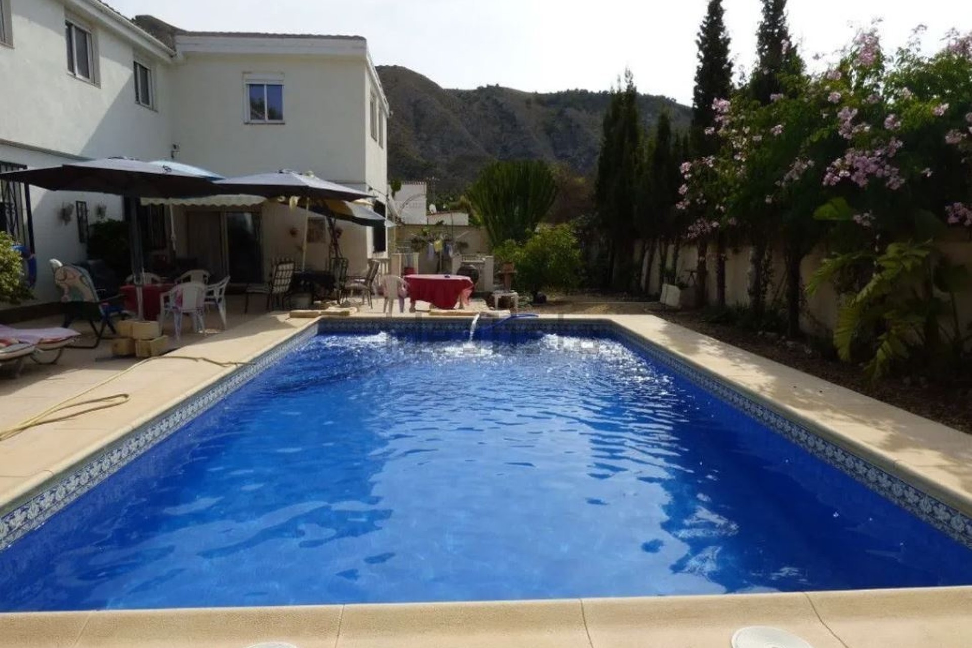 Herverkoop - Vrijstaande Villa -
Orxeta - Costa Blanca