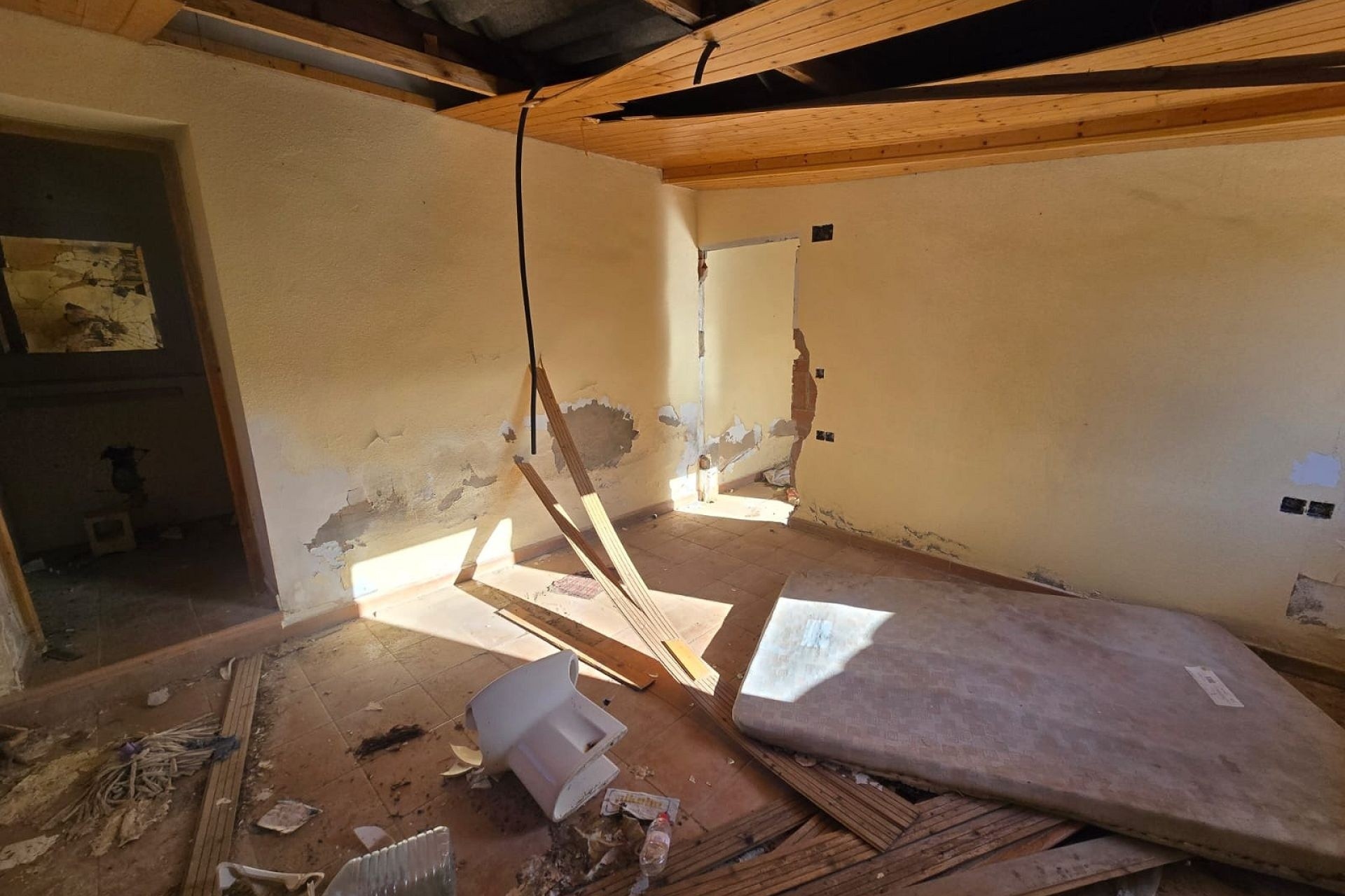 Herverkoop - Vrijstaande Villa -
Petrer