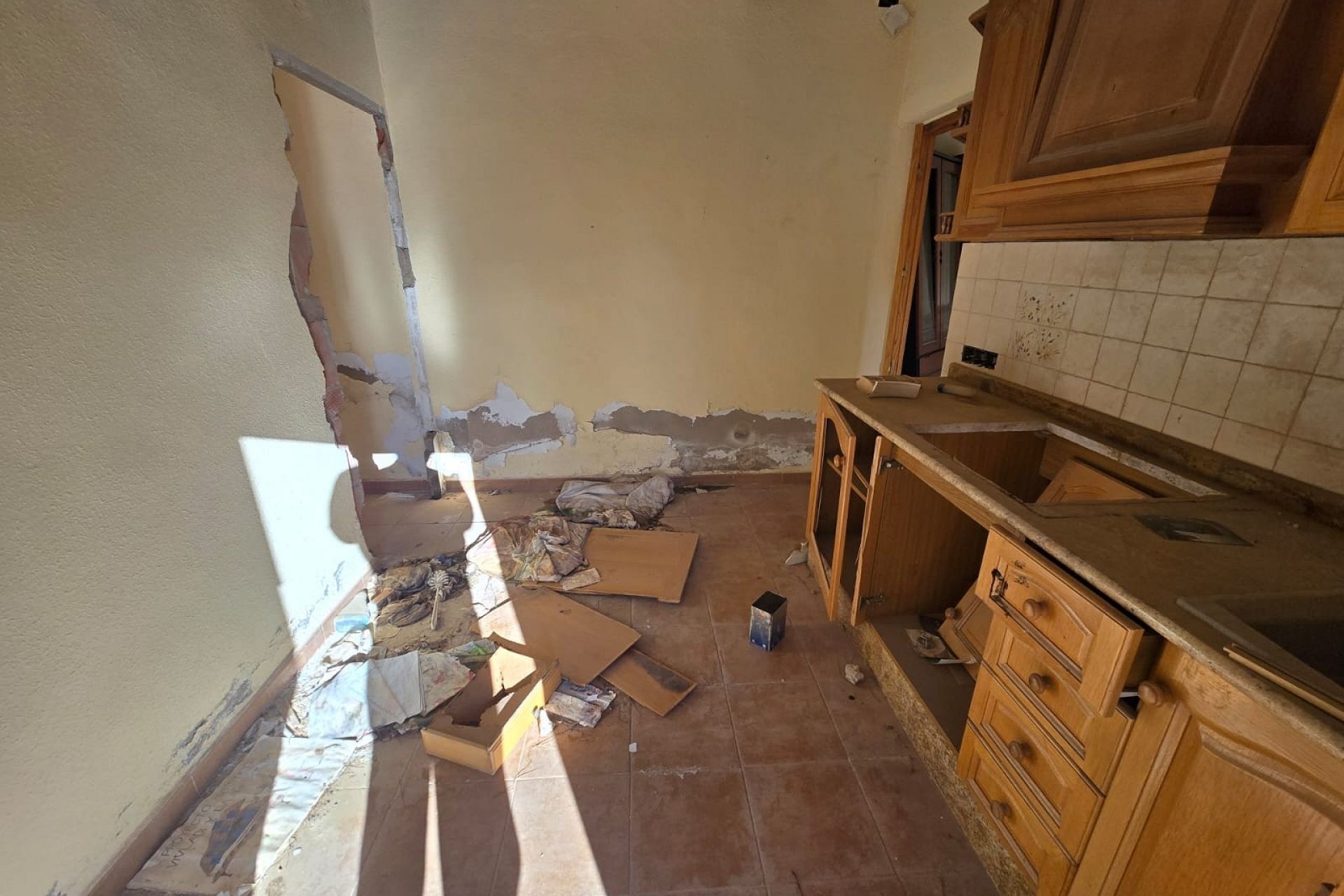 Herverkoop - Vrijstaande Villa -
Petrer