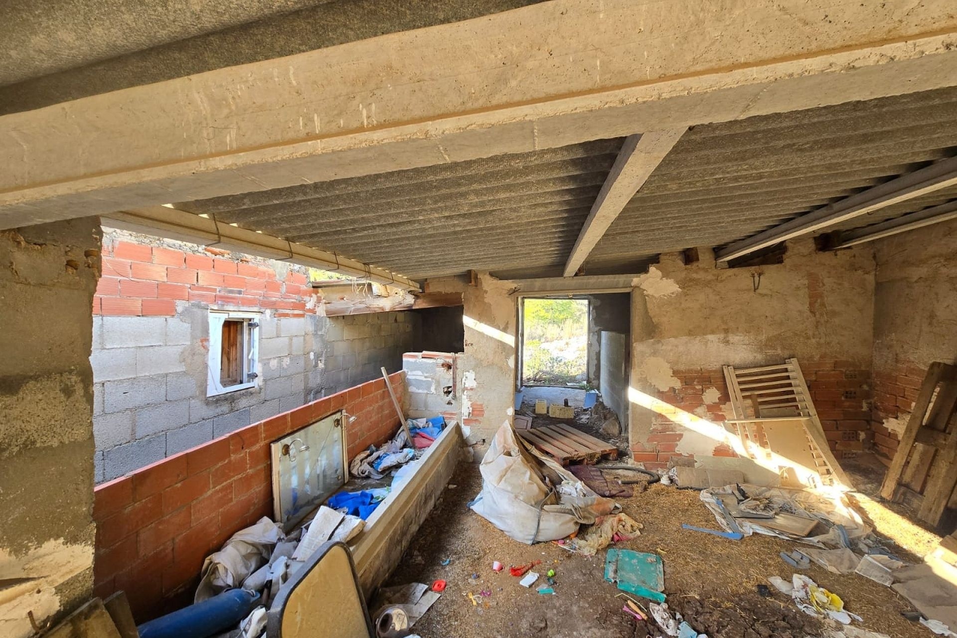 Herverkoop - Vrijstaande Villa -
Petrer