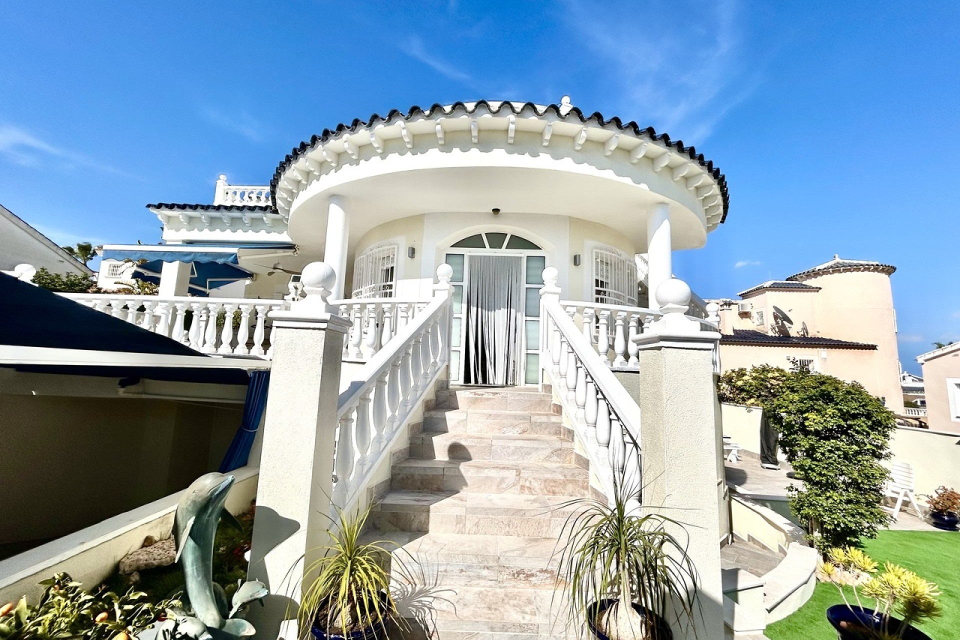 Herverkoop - Vrijstaande Villa -
Pinar de Campoverde - Inland
