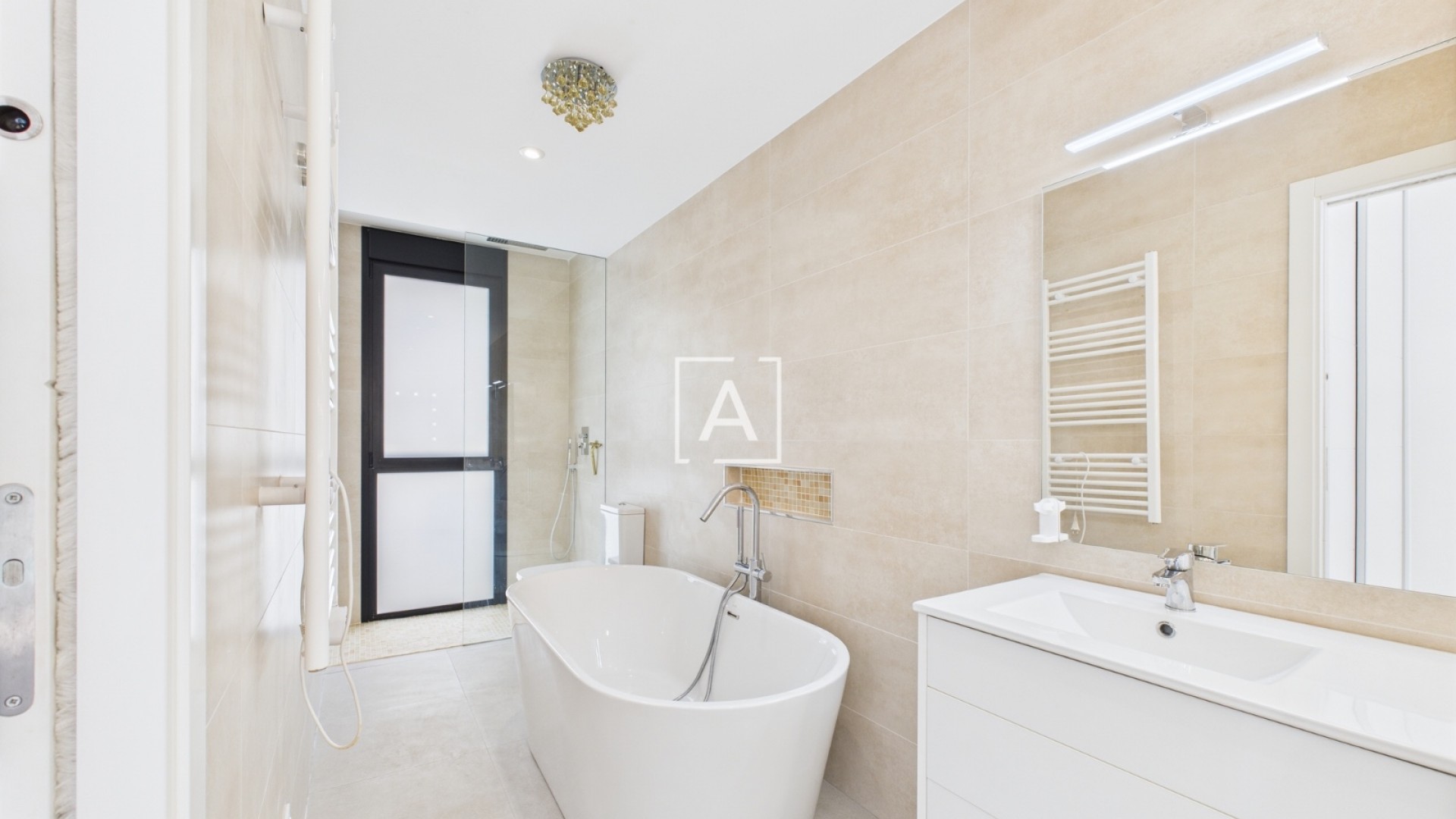 Herverkoop - Vrijstaande Villa -
Pinar de Campoverde