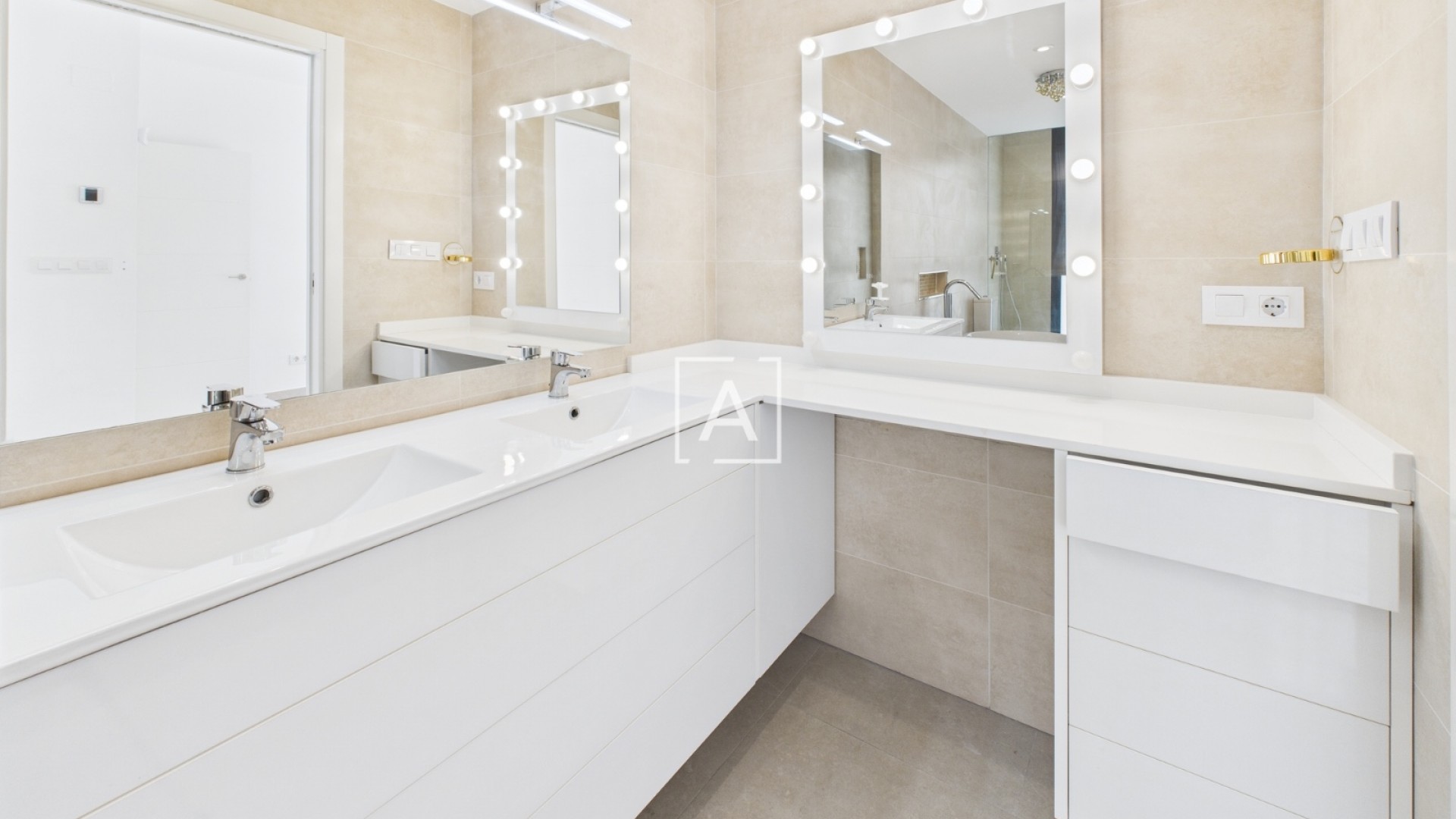 Herverkoop - Vrijstaande Villa -
Pinar de Campoverde