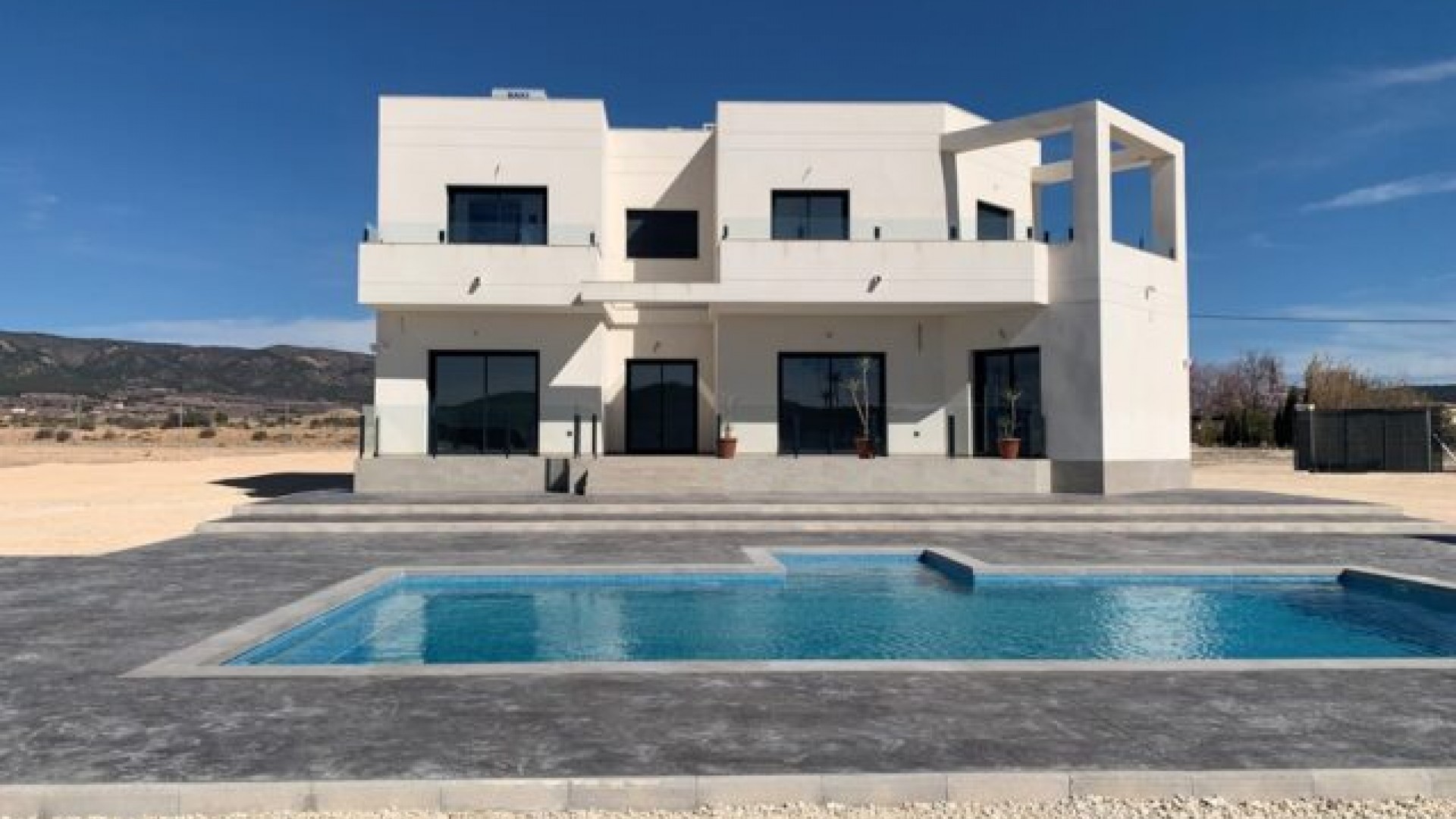 Herverkoop - Vrijstaande Villa -
Pinoso