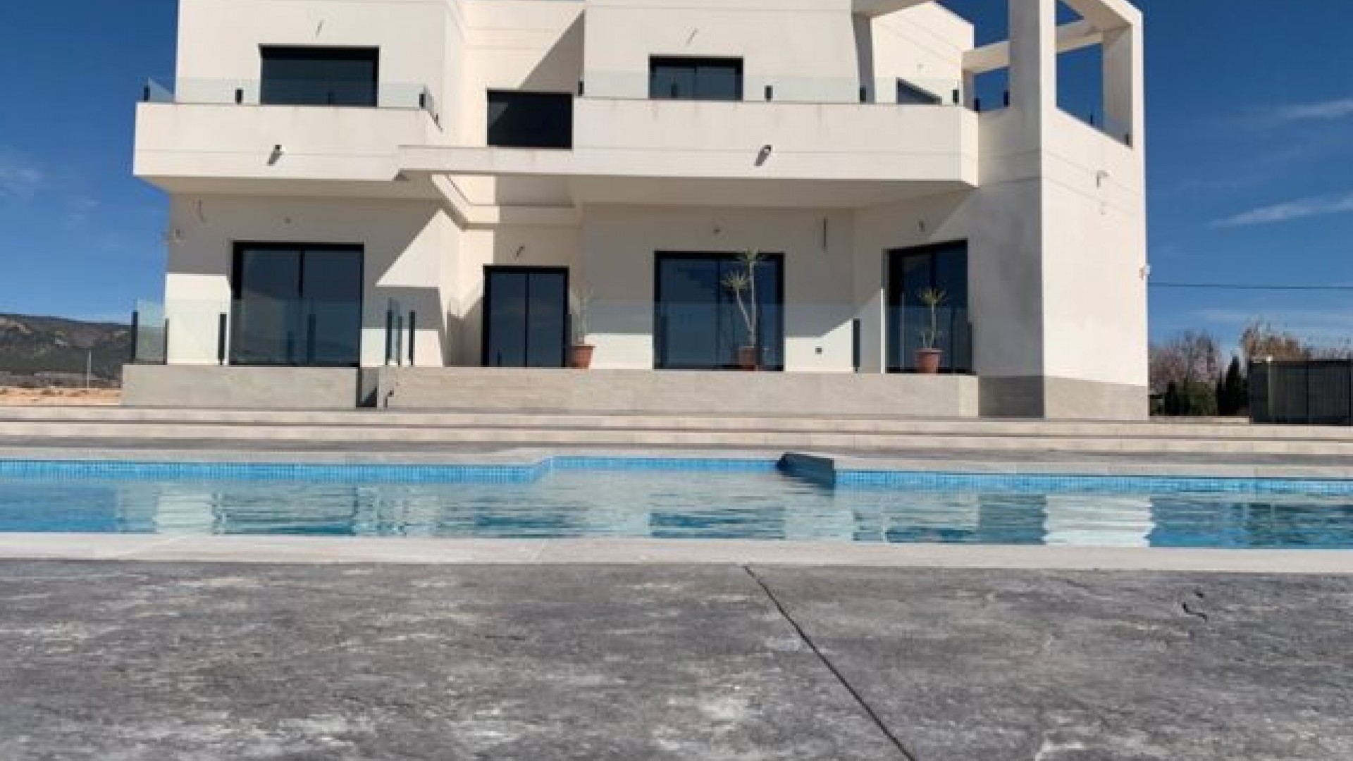 Herverkoop - Vrijstaande Villa -
Pinoso