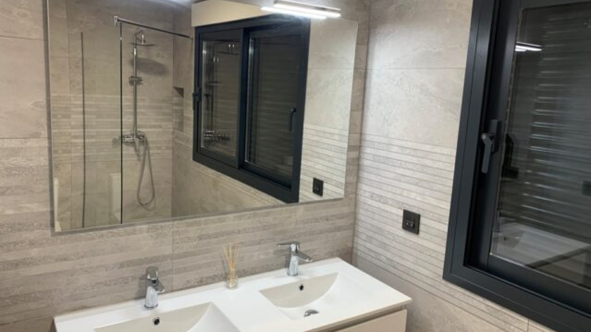 Herverkoop - Vrijstaande Villa -
Pinoso