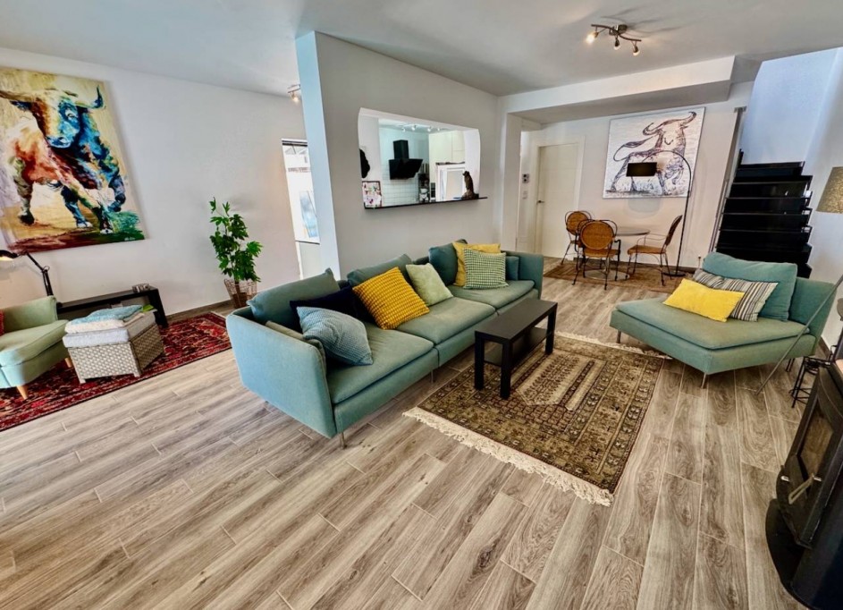 Herverkoop - Vrijstaande Villa -
Punta Prima