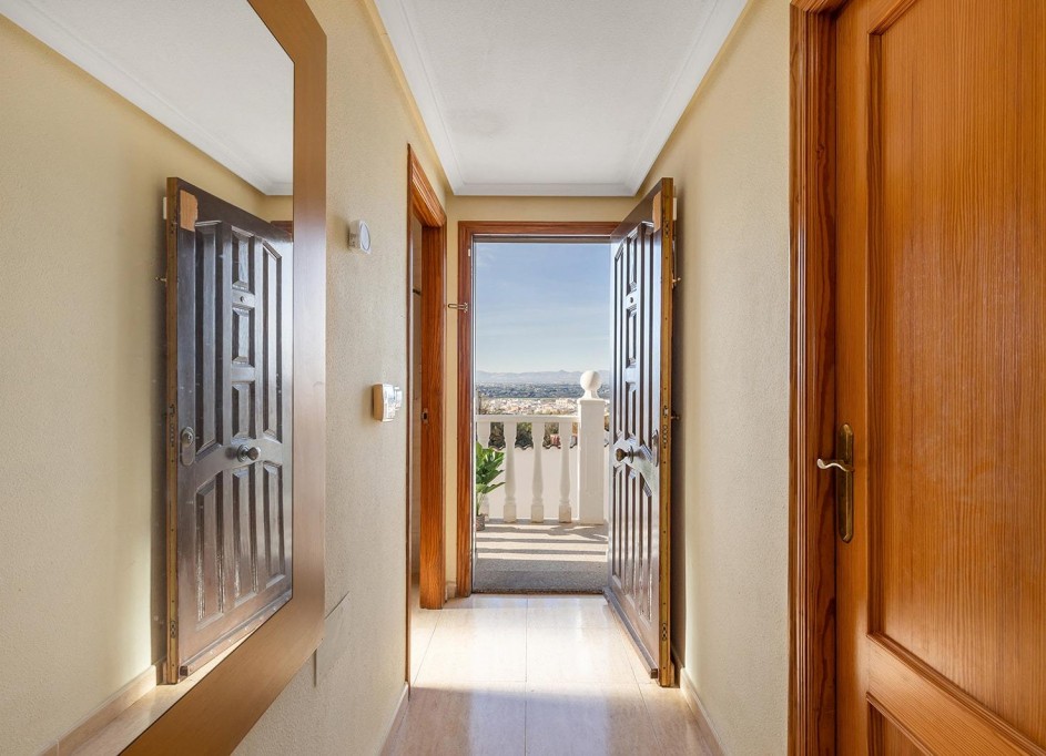 Herverkoop - Vrijstaande Villa -
Rojales - Campo de golf la marquesa