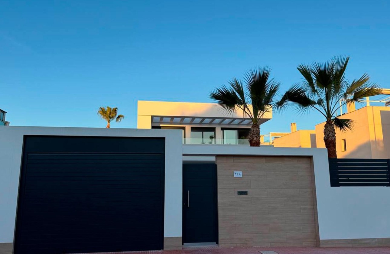 Herverkoop - Vrijstaande Villa -
Rojales - Ciudad Quesada