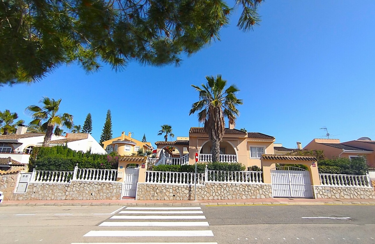 Herverkoop - Vrijstaande Villa -
Rojales - La Marquesa Golf