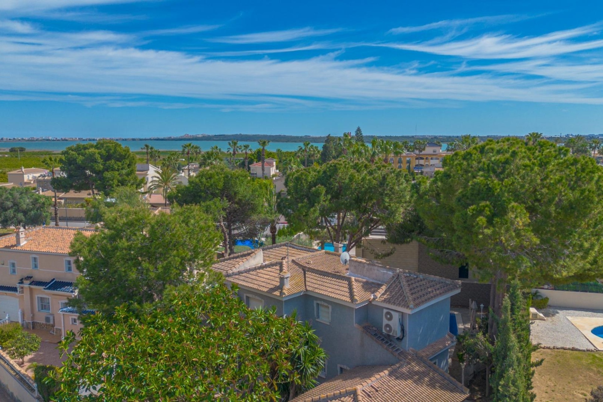 Herverkoop - Vrijstaande Villa -
Rojales - Pueblo Bravo
