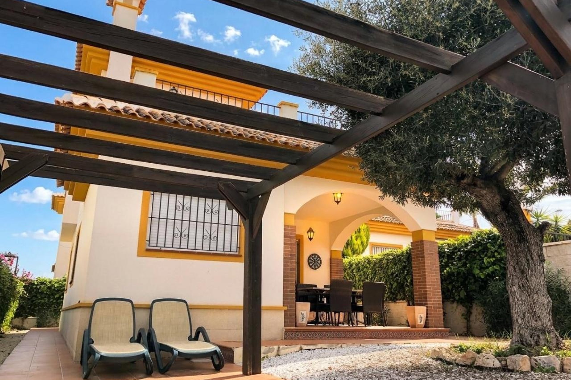Herverkoop - Vrijstaande Villa -
Rojales - Pueblo Lucero
