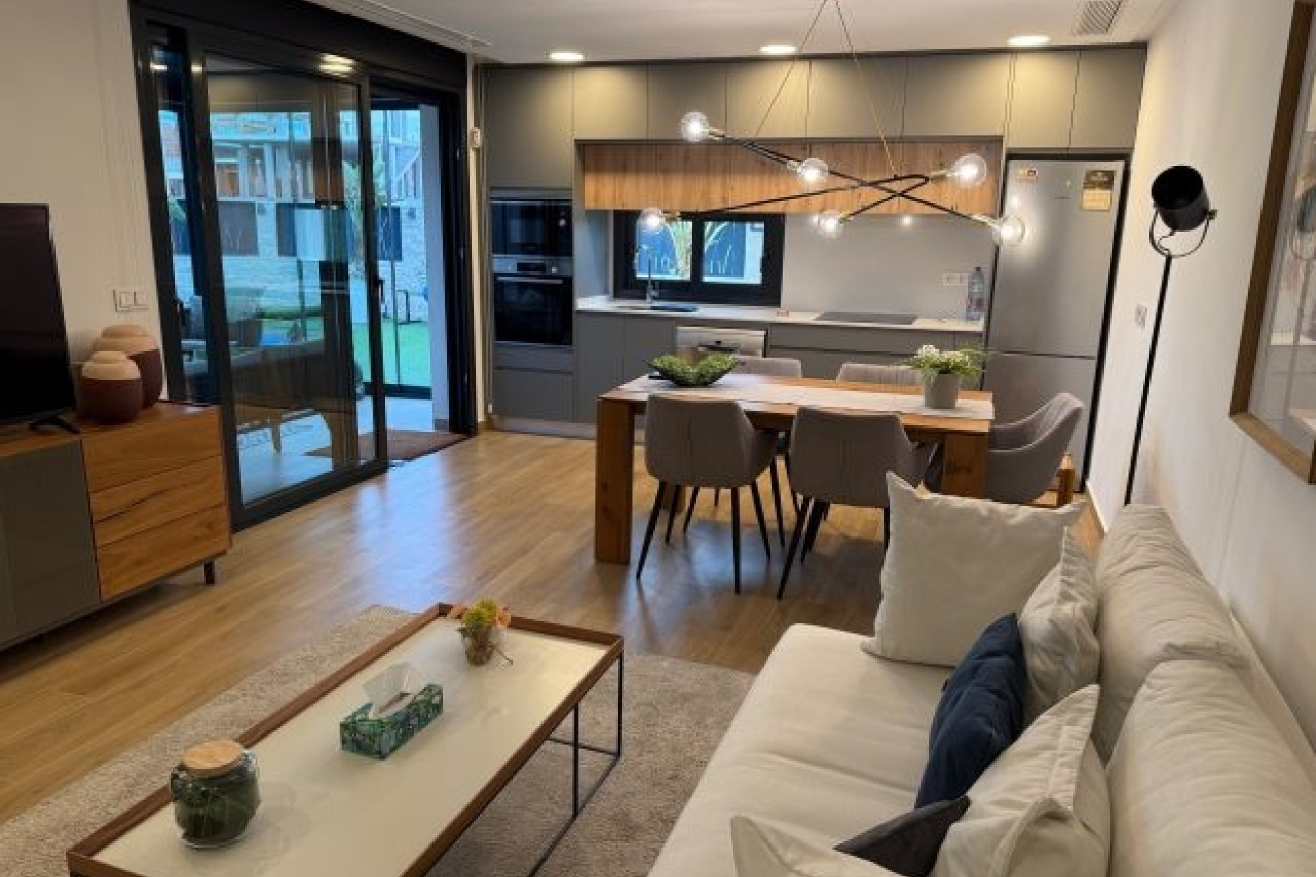 Herverkoop - Vrijstaande Villa -
Rojales