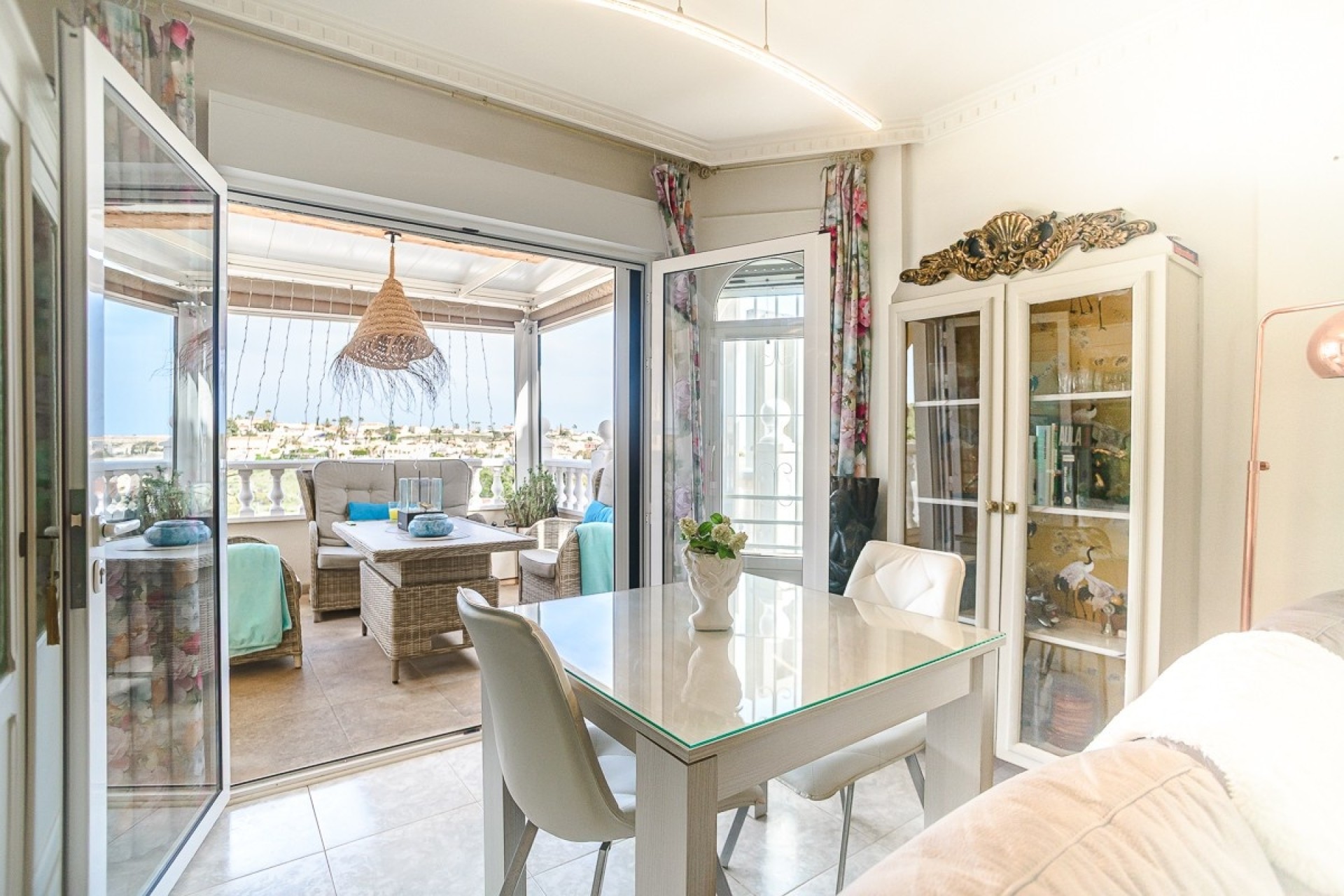 Herverkoop - Vrijstaande Villa -
San Fulgencio - urb.la marina