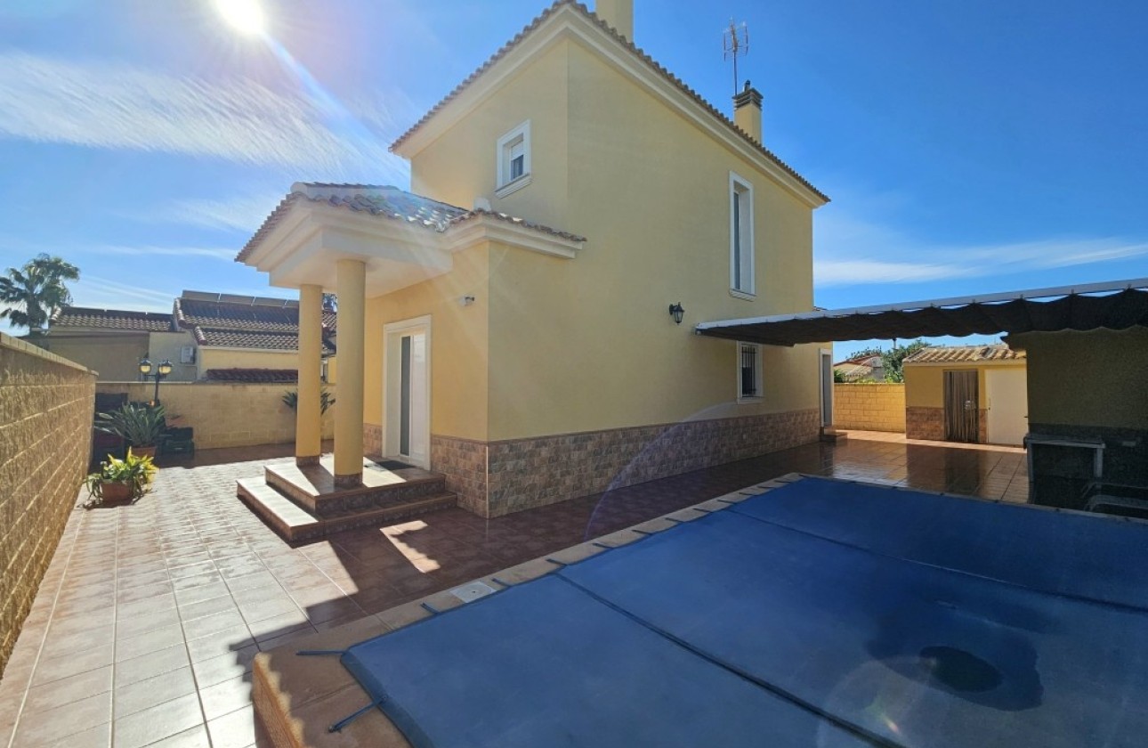 Herverkoop - Vrijstaande villa -
San Fulgencio