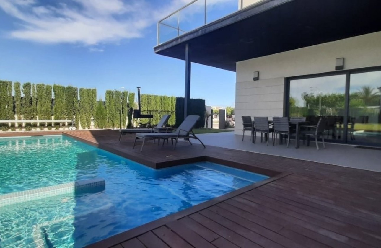 Herverkoop - Vrijstaande Villa -
San Javier - La Ribera