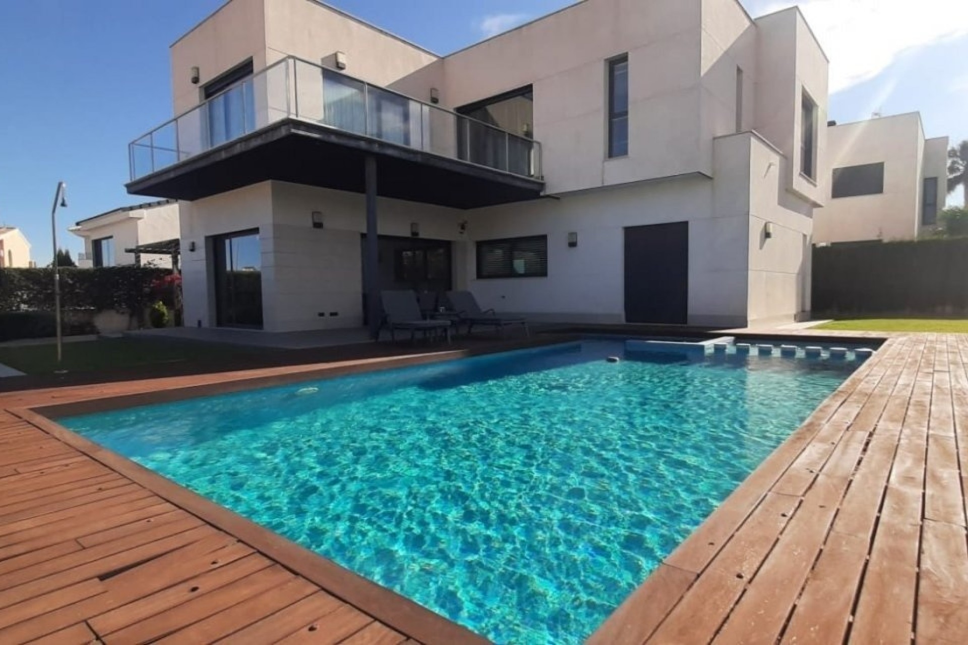 Herverkoop - Vrijstaande Villa -
San Javier - La Ribera