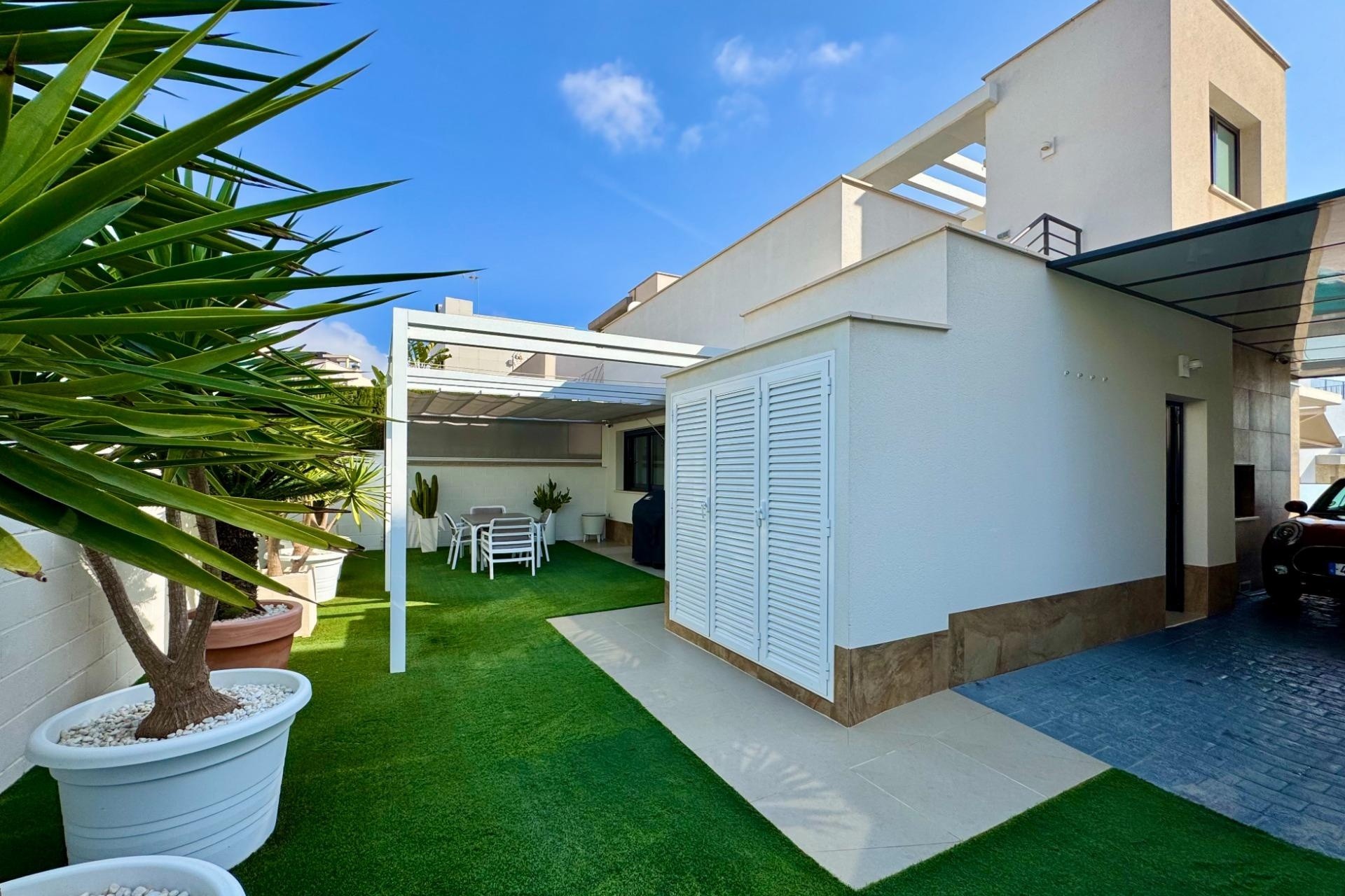 Herverkoop - Vrijstaande Villa -
San Miguel de Salinas - Bellavista