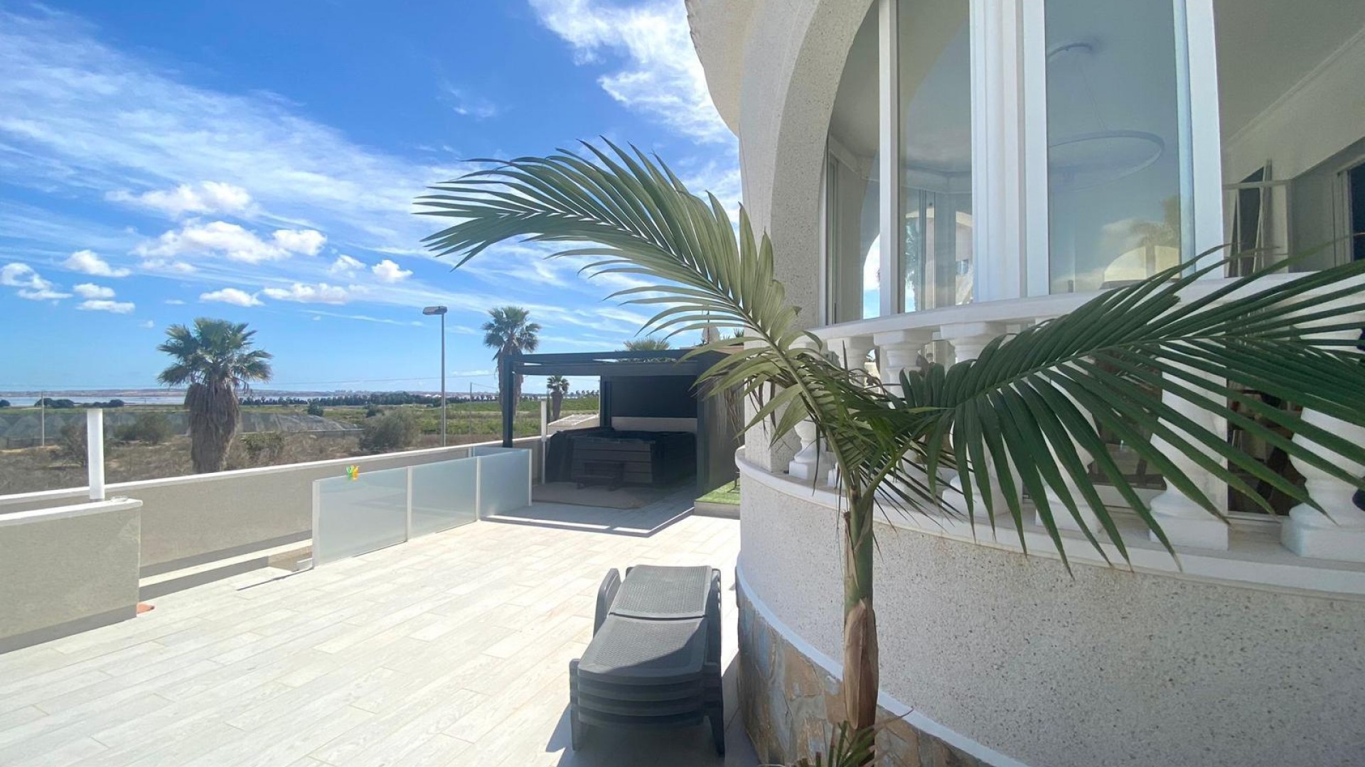 Herverkoop - Vrijstaande Villa -
San Miguel de Salinas - BLUE LAGOON