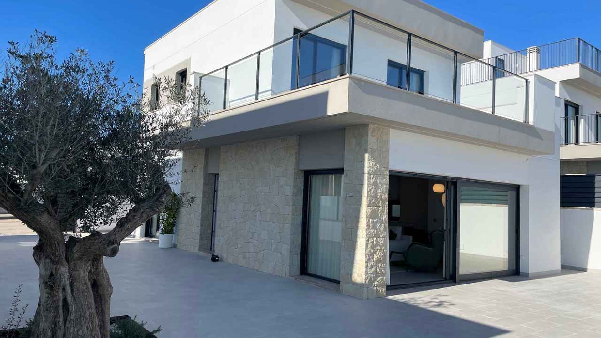 Herverkoop - Vrijstaande Villa -
San Miguel de Salinas - San Miguel