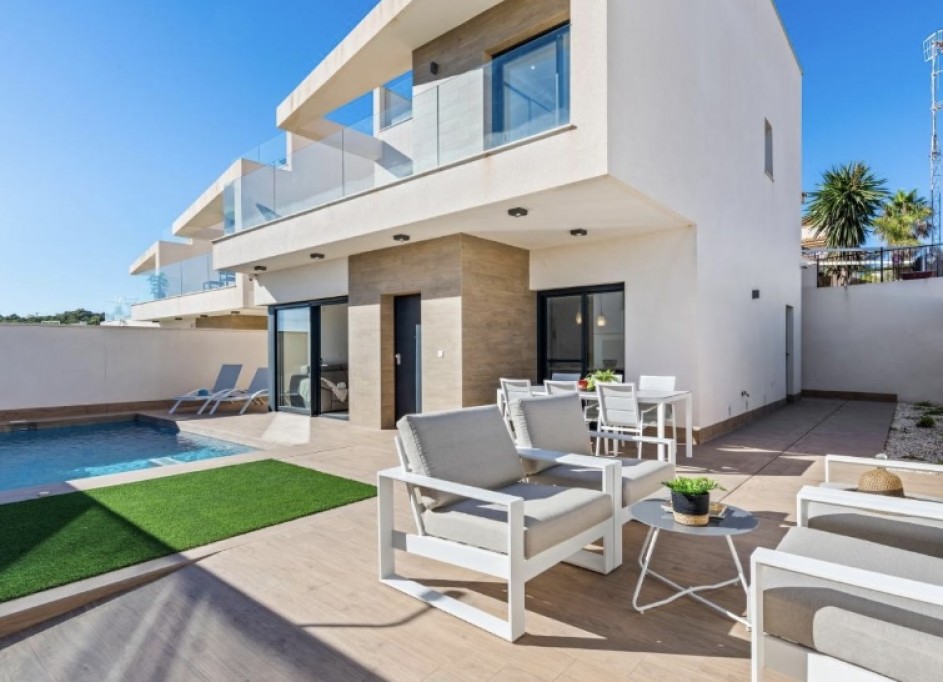 Herverkoop - Vrijstaande Villa -
San Miguel de Salinas