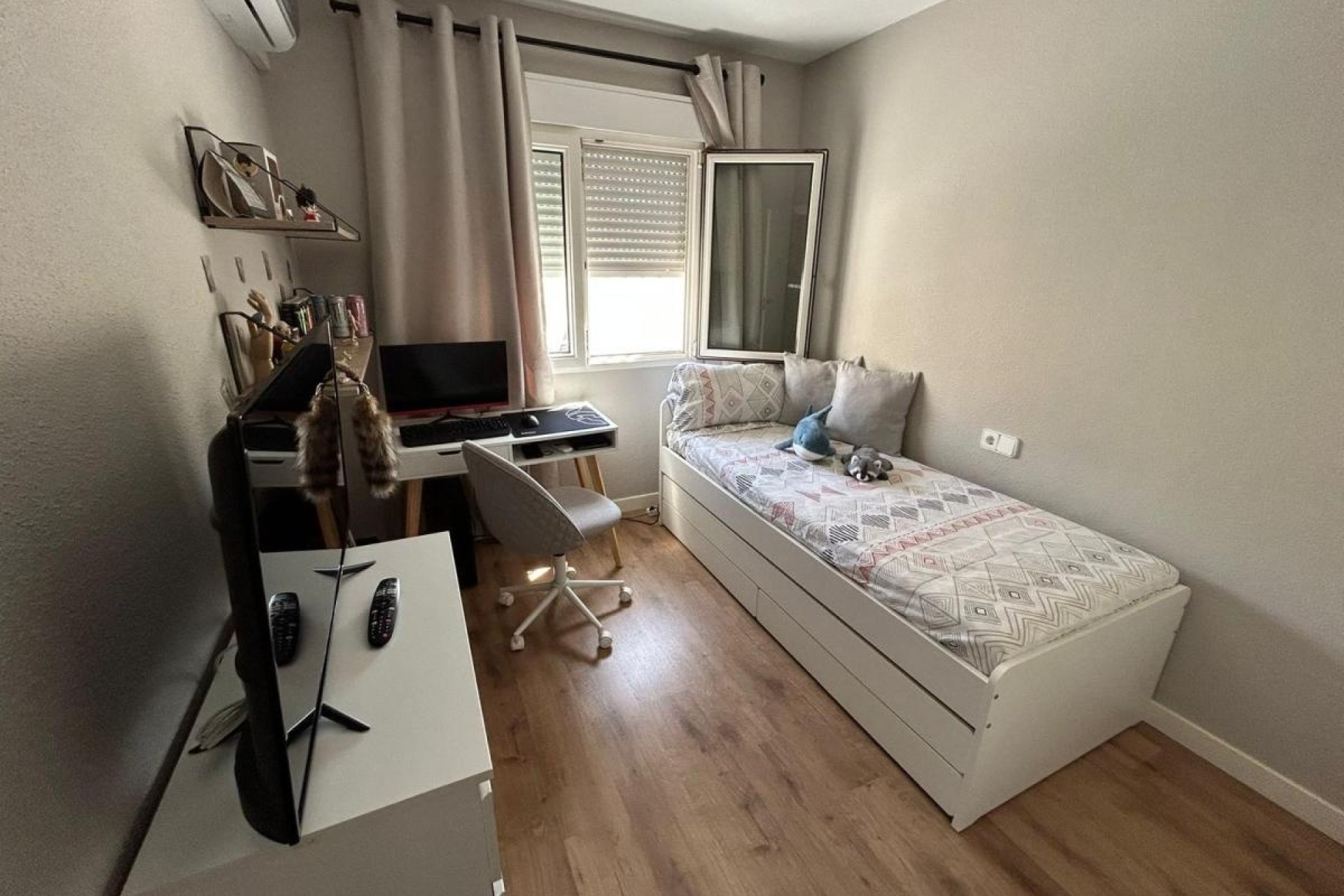 Herverkoop - Vrijstaande Villa -
San Miguel de Salinas