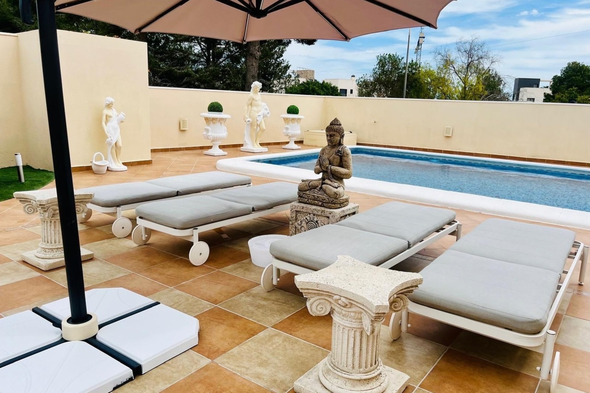 Herverkoop - Vrijstaande Villa -
San Miguel de Salinas