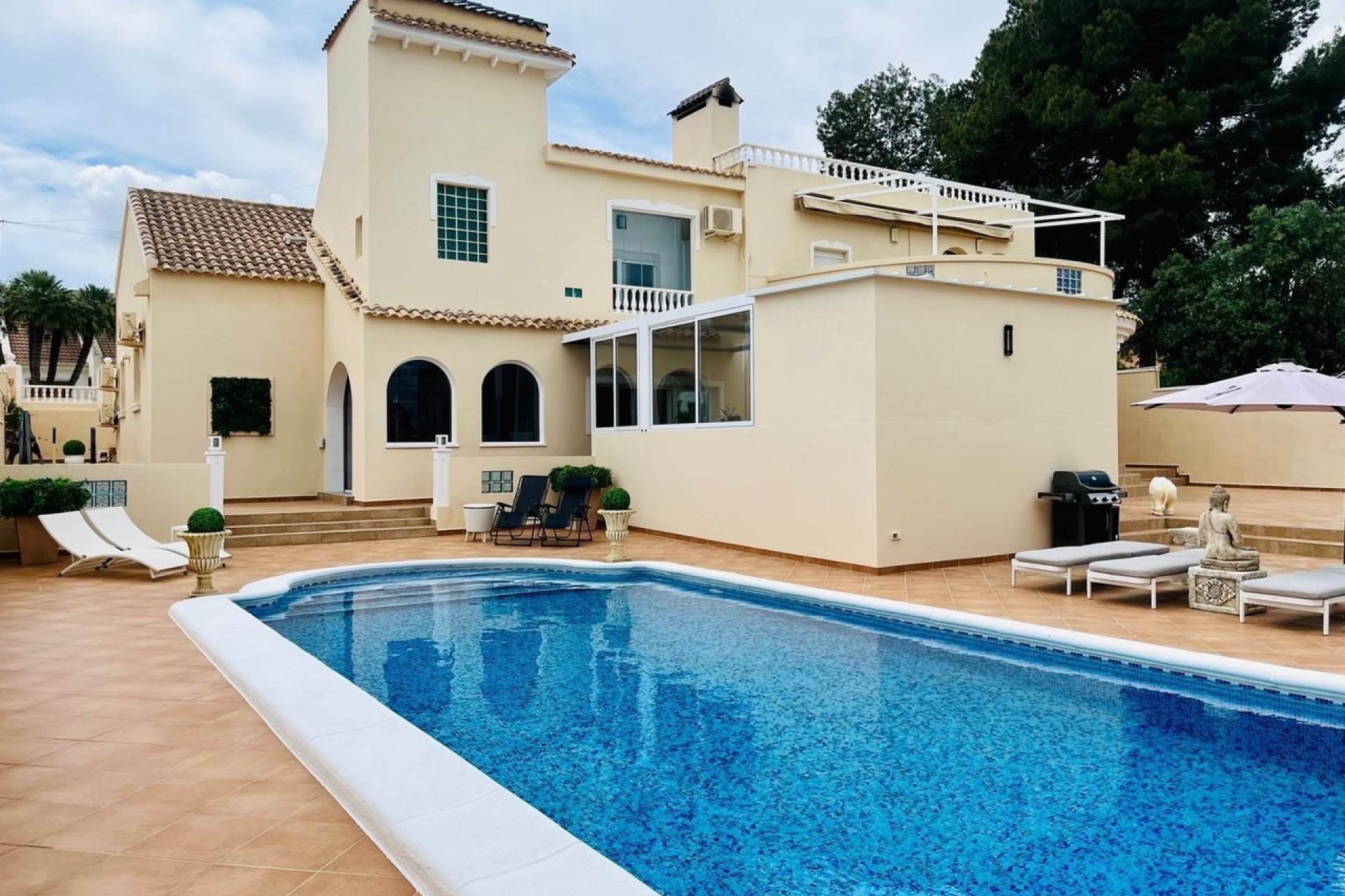Herverkoop - Vrijstaande Villa -
San Miguel de Salinas