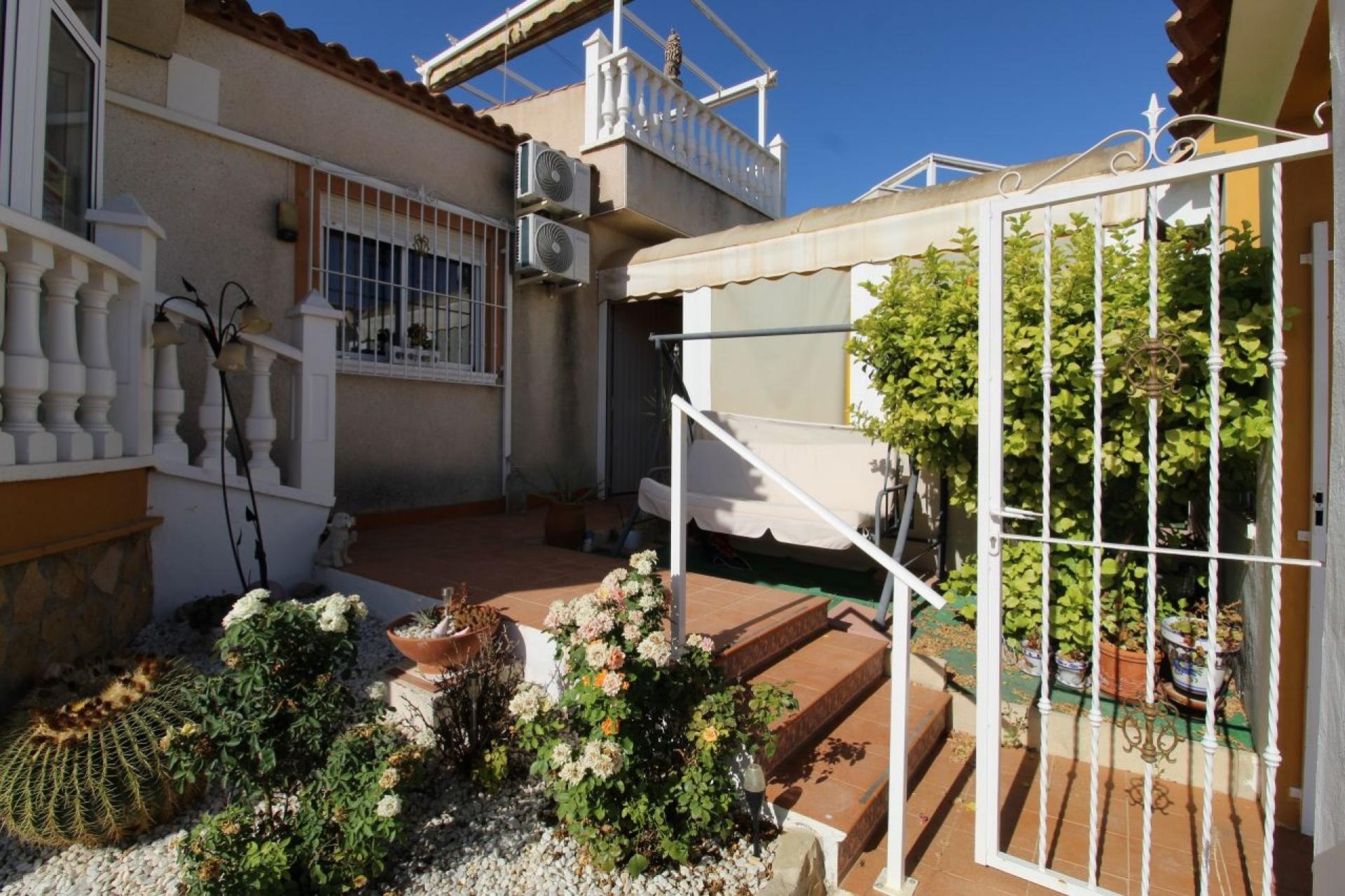 Herverkoop - Vrijstaande Villa -
San Miguel de Salinas