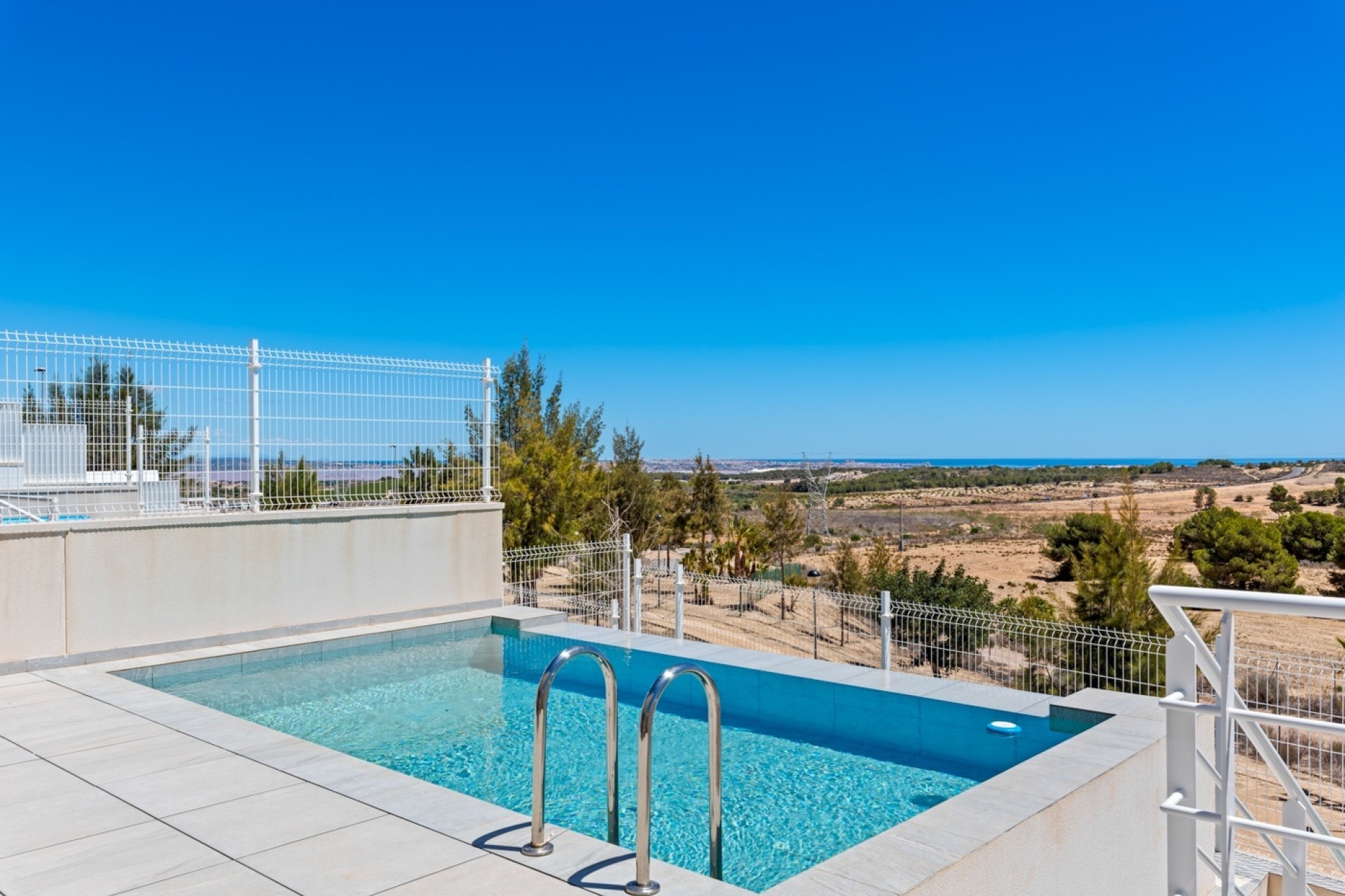 Herverkoop - Vrijstaande Villa -
San Miguel de Salinas