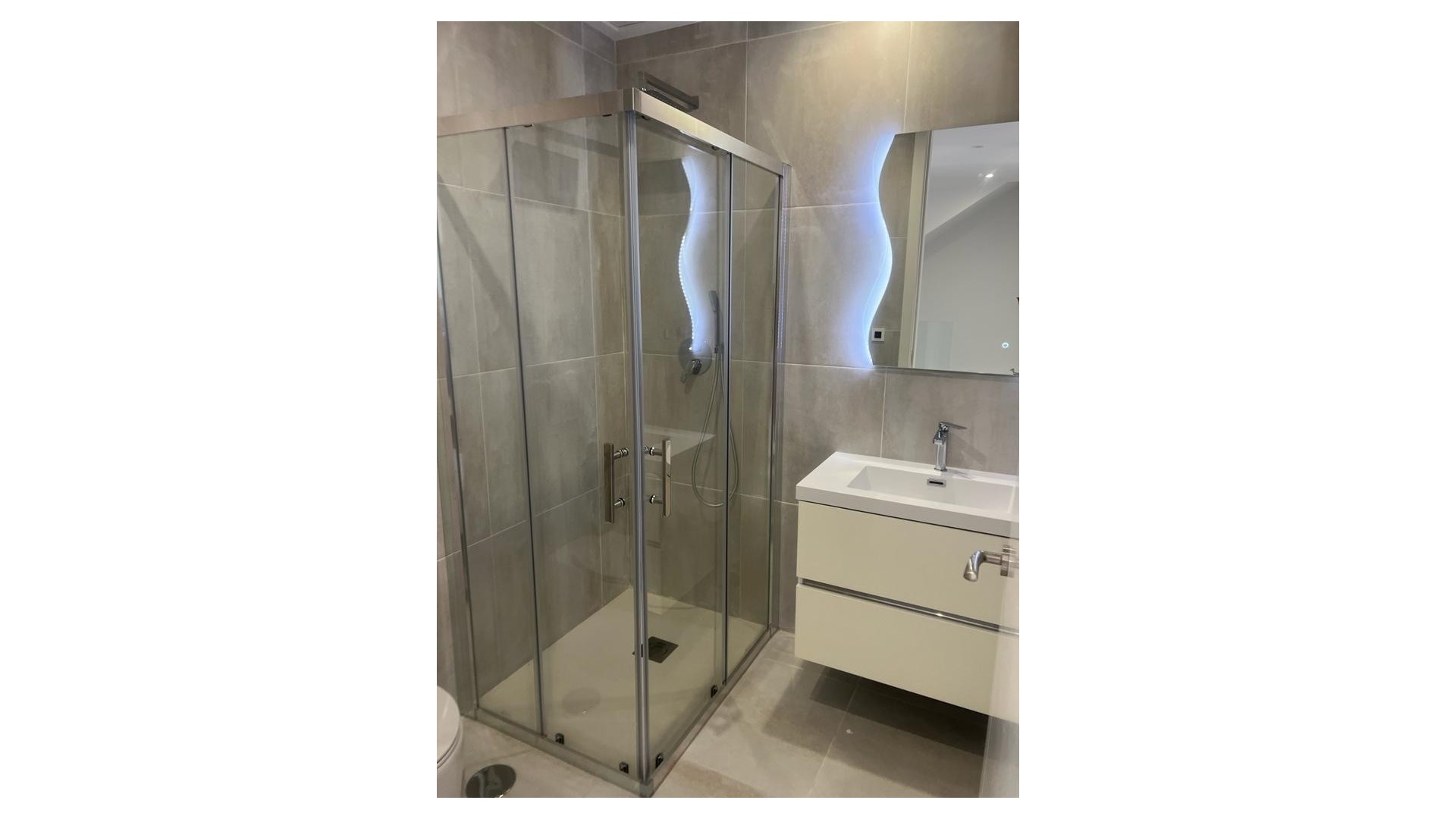 Herverkoop - Vrijstaande Villa -
San Miguel de Salinas