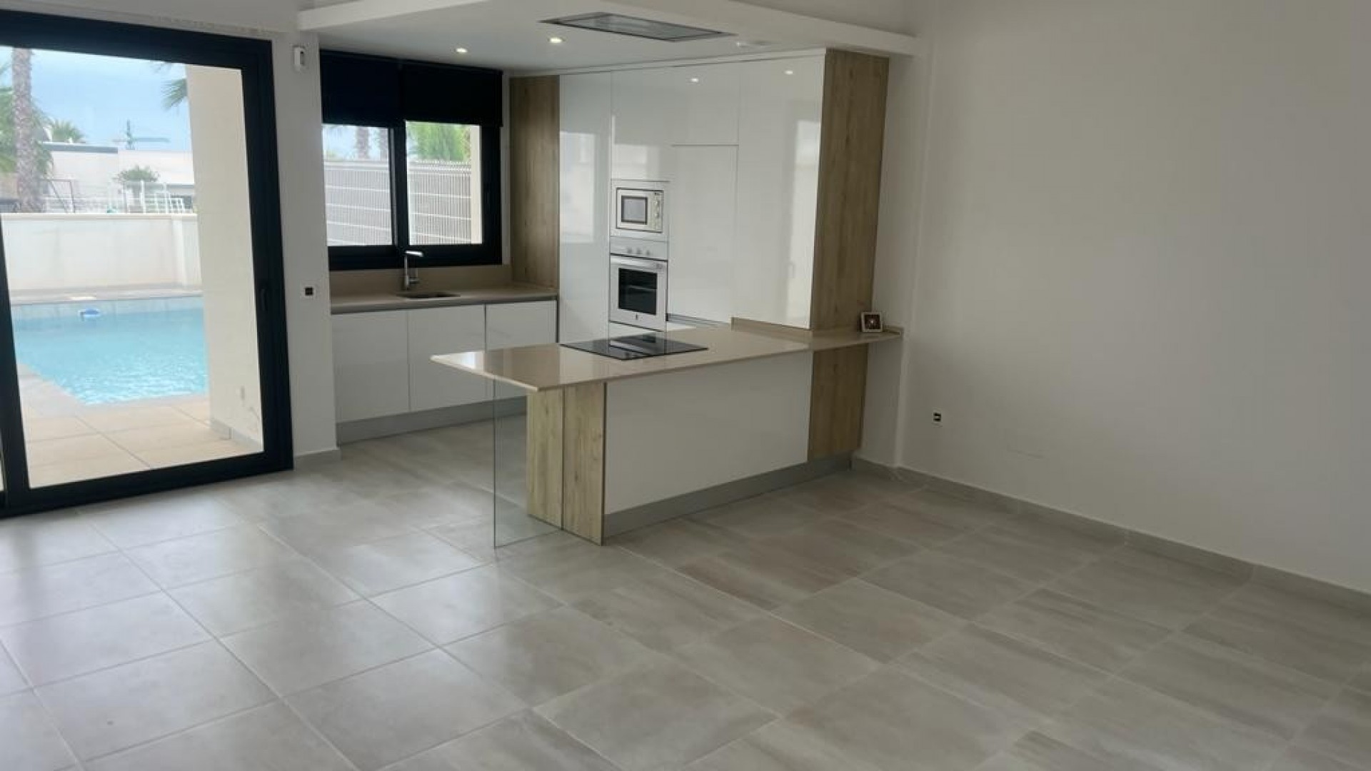 Herverkoop - Vrijstaande Villa -
San Miguel de Salinas