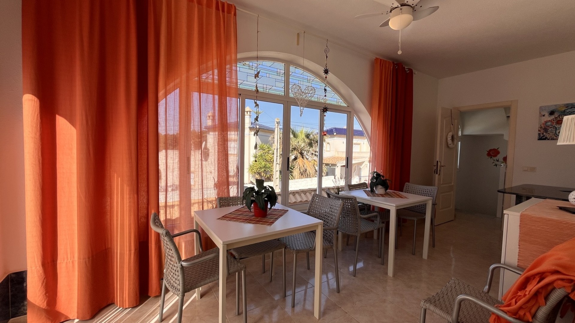 Herverkoop - Vrijstaande Villa -
San Miguel de Salinas