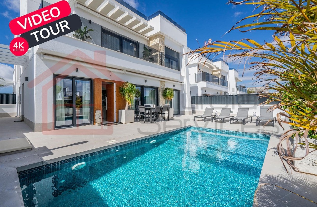 Herverkoop - Vrijstaande Villa -
Santa Rosalia Lake and Life Resort