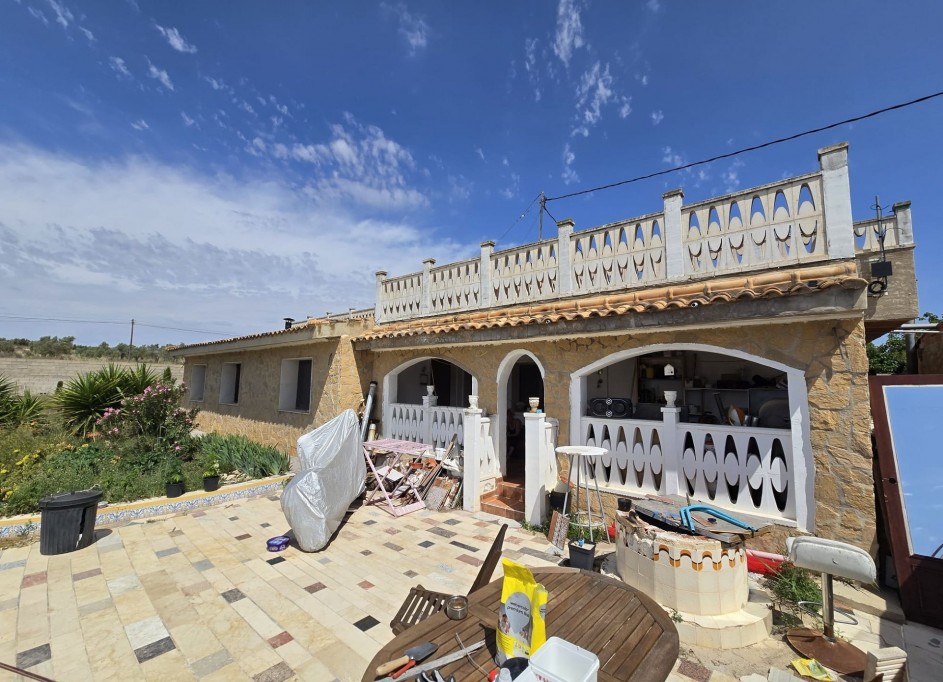 Herverkoop - Vrijstaande Villa -
SAX