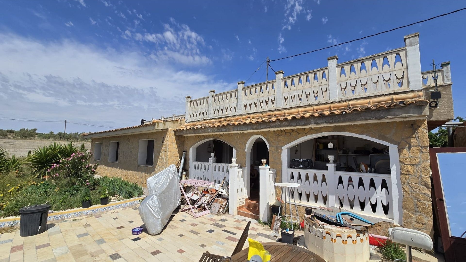 Herverkoop - Vrijstaande Villa -
SAX