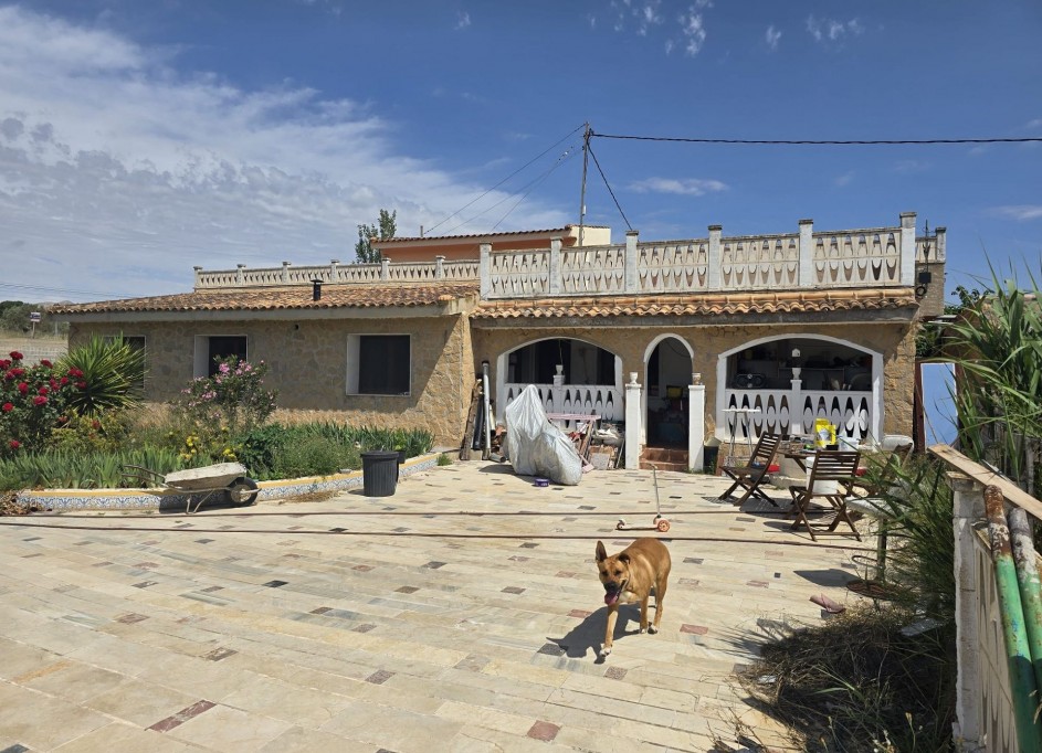 Herverkoop - Vrijstaande Villa -
SAX