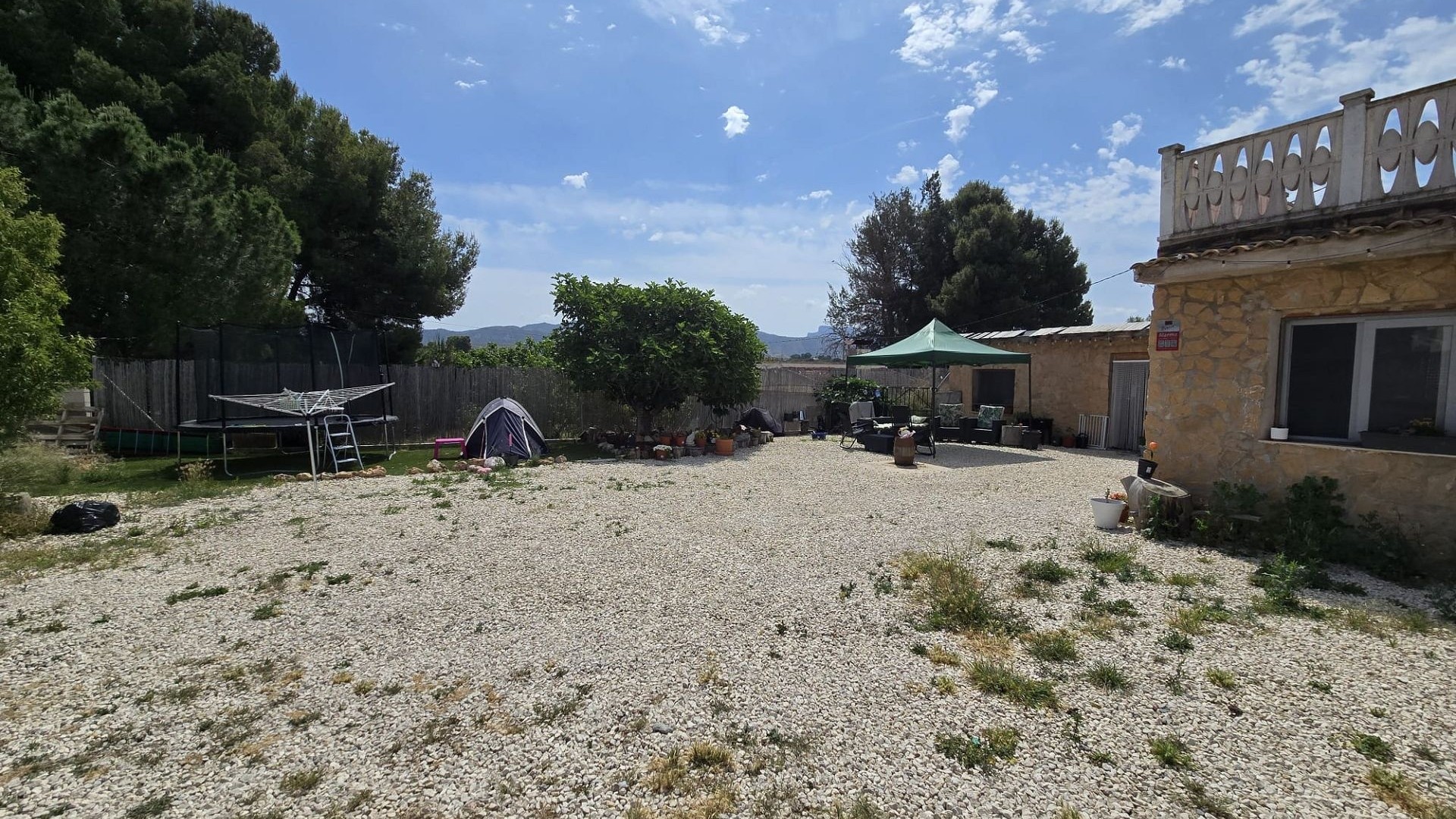 Herverkoop - Vrijstaande Villa -
SAX