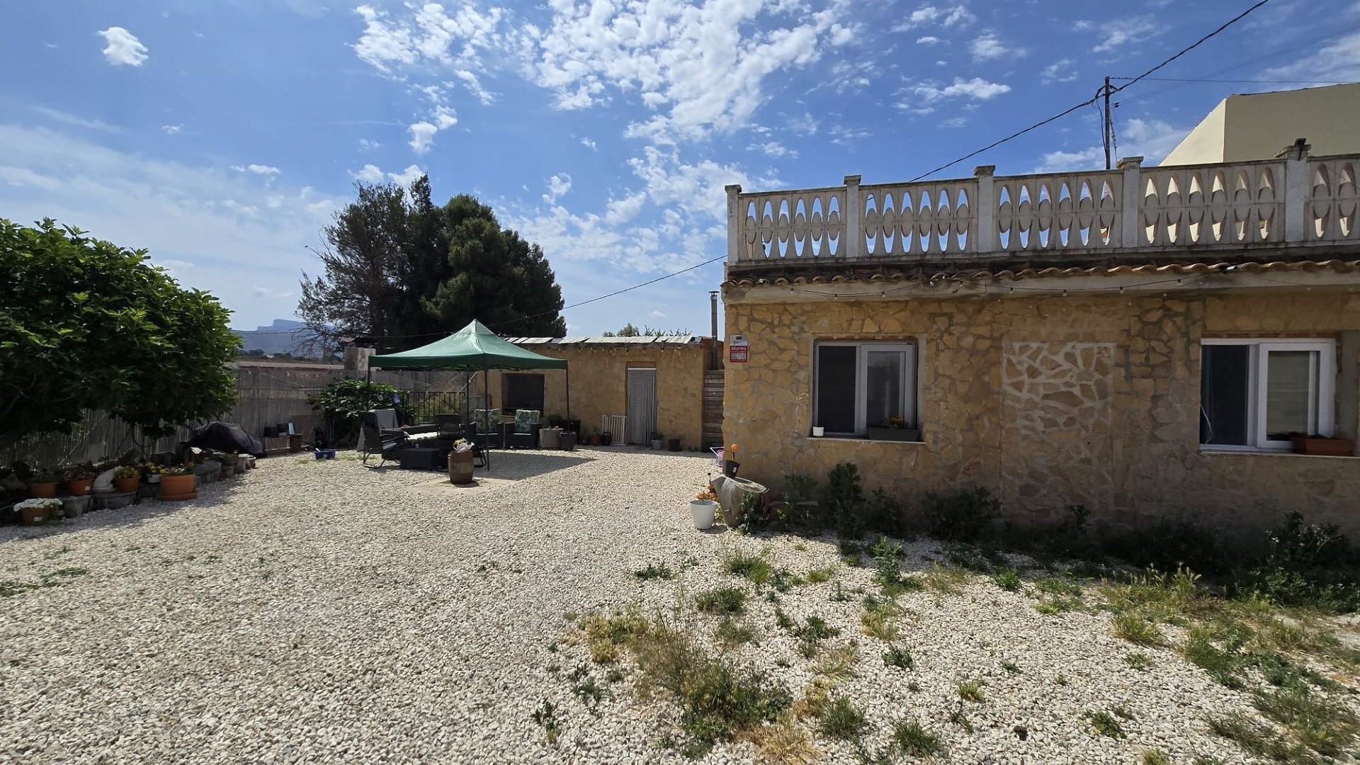 Herverkoop - Vrijstaande Villa -
SAX