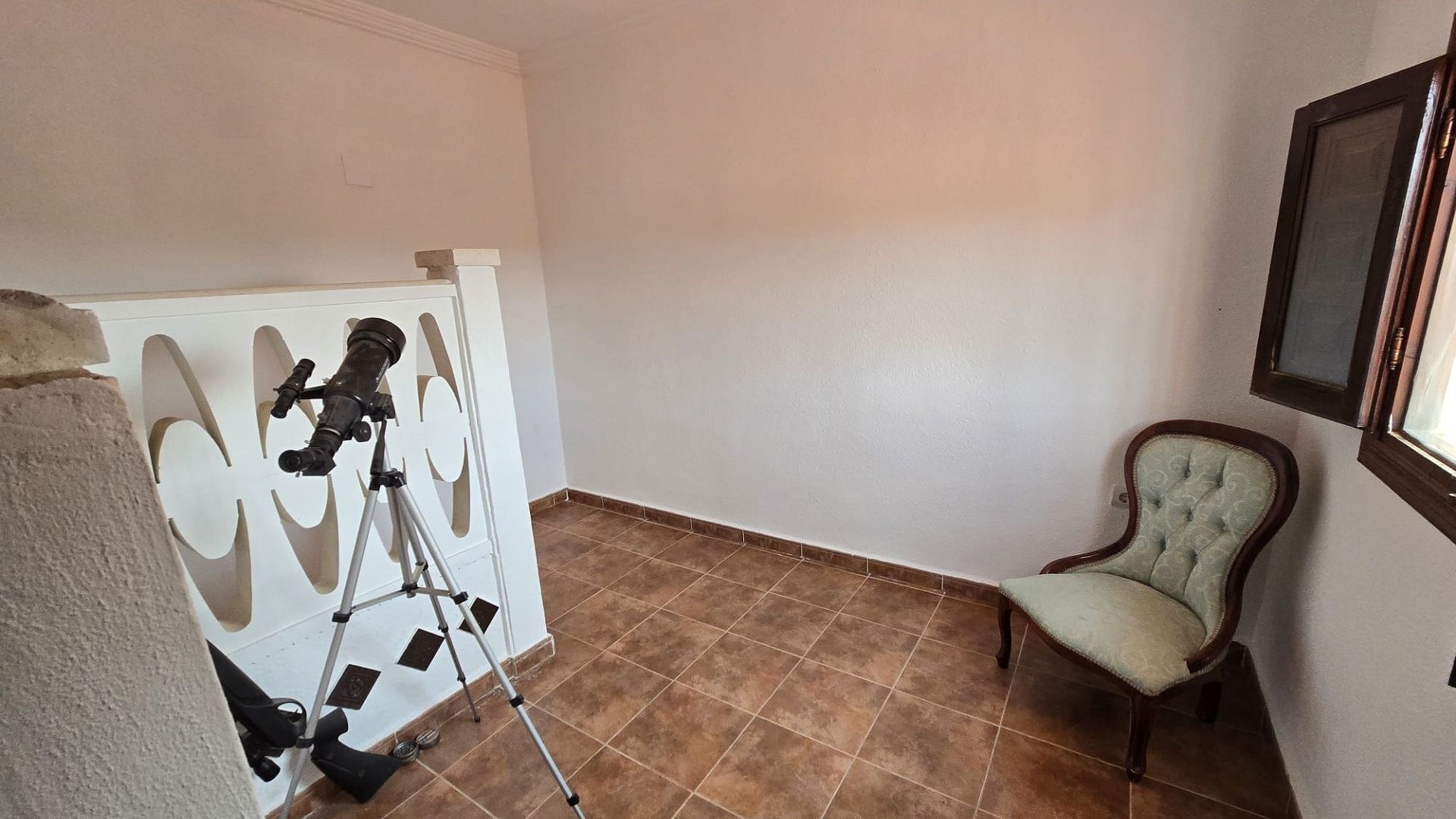 Herverkoop - Vrijstaande Villa -
SAX