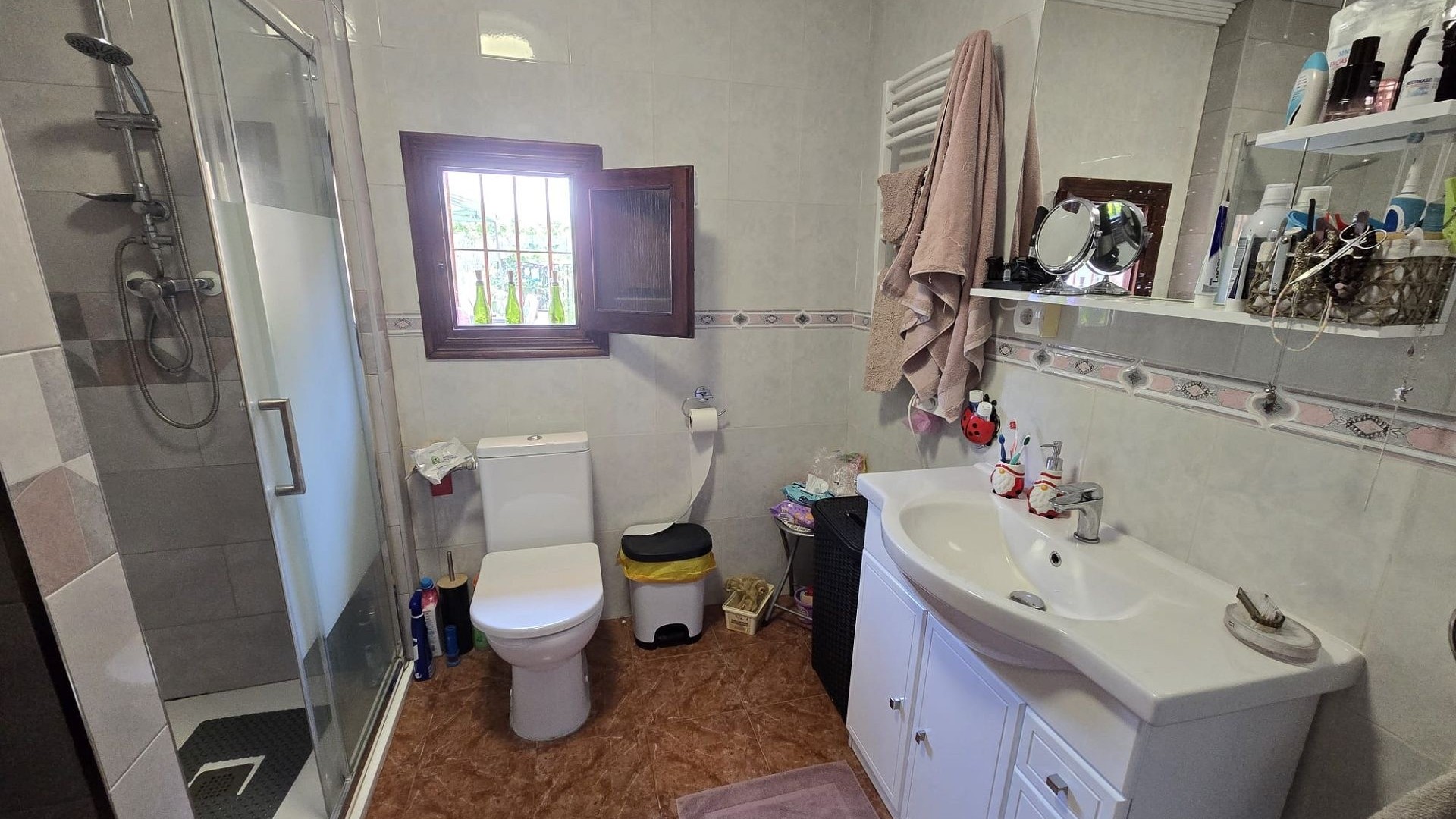 Herverkoop - Vrijstaande Villa -
SAX